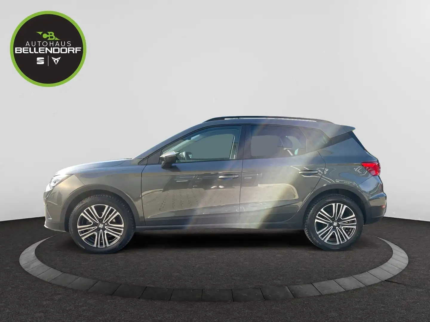 SEAT Arona 1.0 TSI 6 Gang Style Edition AHK Navi Gris - 2