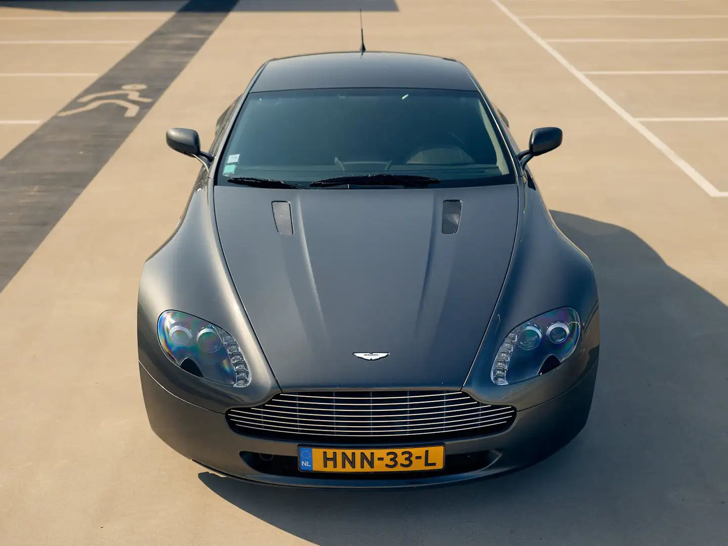 Aston Martin V8 4.3 V8 Сірий - 2