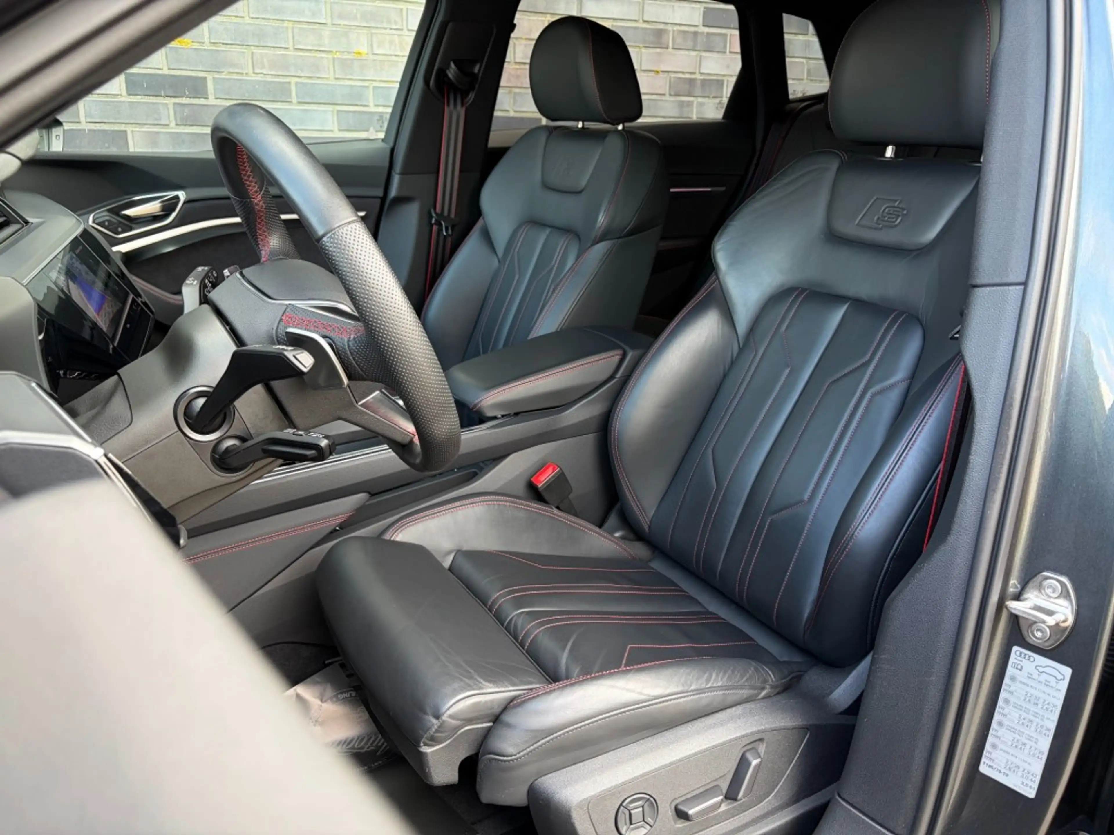 Audi Q8 e-tron 50 QUATTRO S 95 KWH - S-LINE - PANO - TREKH. - ORG — photo 3