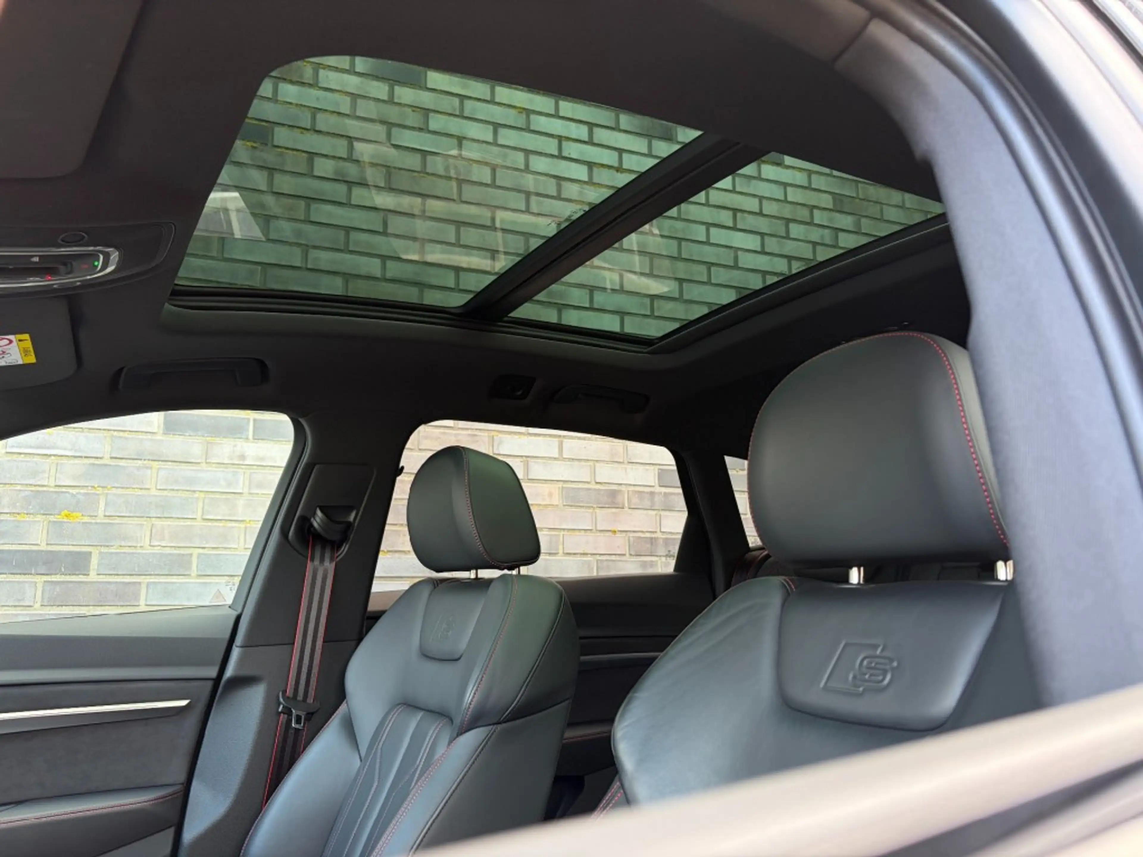 Audi Q8 e-tron 50 QUATTRO S 95 KWH - S-LINE - PANO - TREKH. - ORG — photo 26