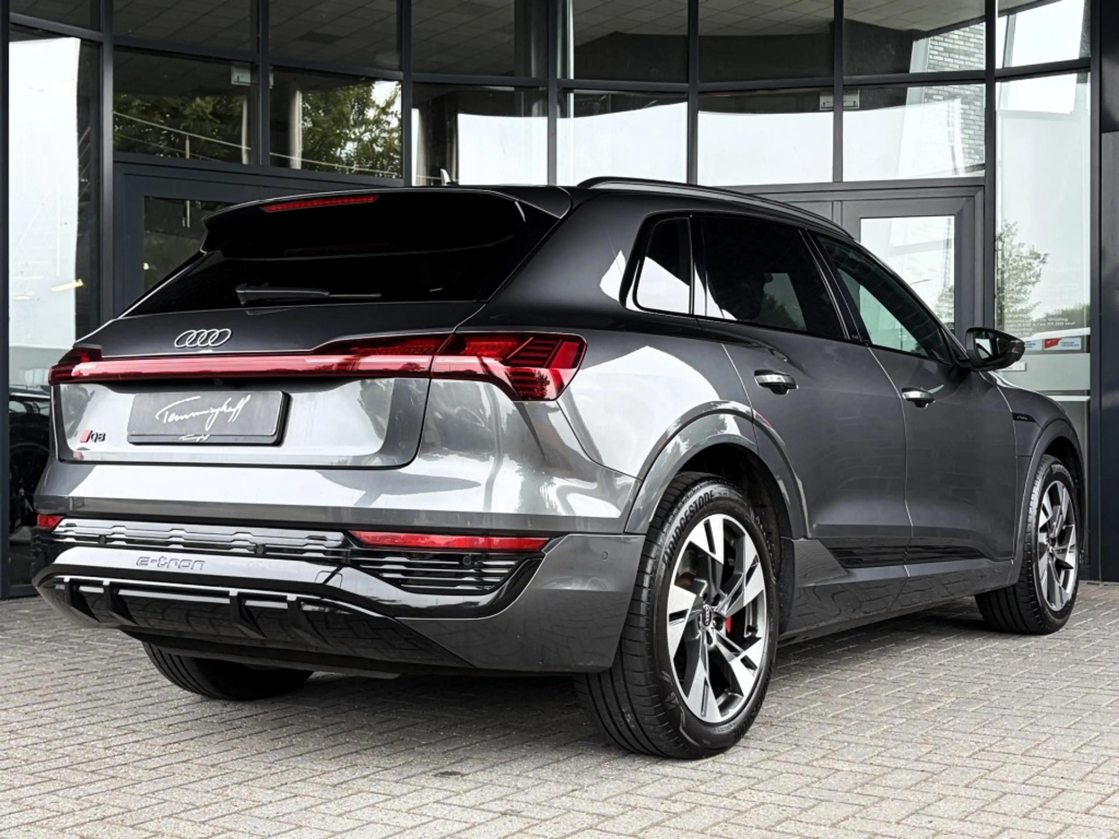 Audi Q8 e-tron 50 QUATTRO S 95 KWH - S-LINE - PANO - TREKH. - ORG — photo 7
