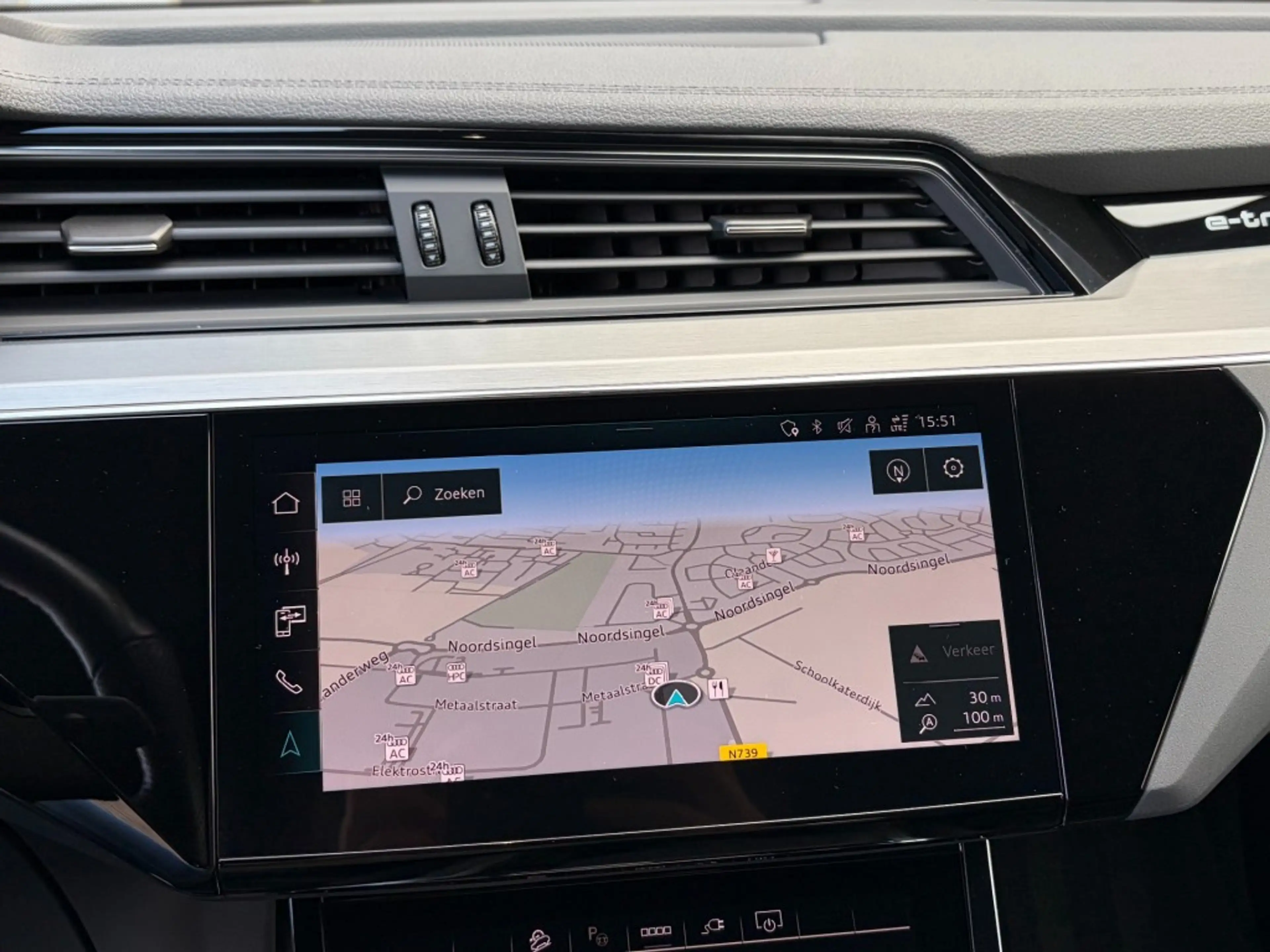 Audi Q8 e-tron 50 QUATTRO S 95 KWH - S-LINE - PANO - TREKH. - ORG — photo 14