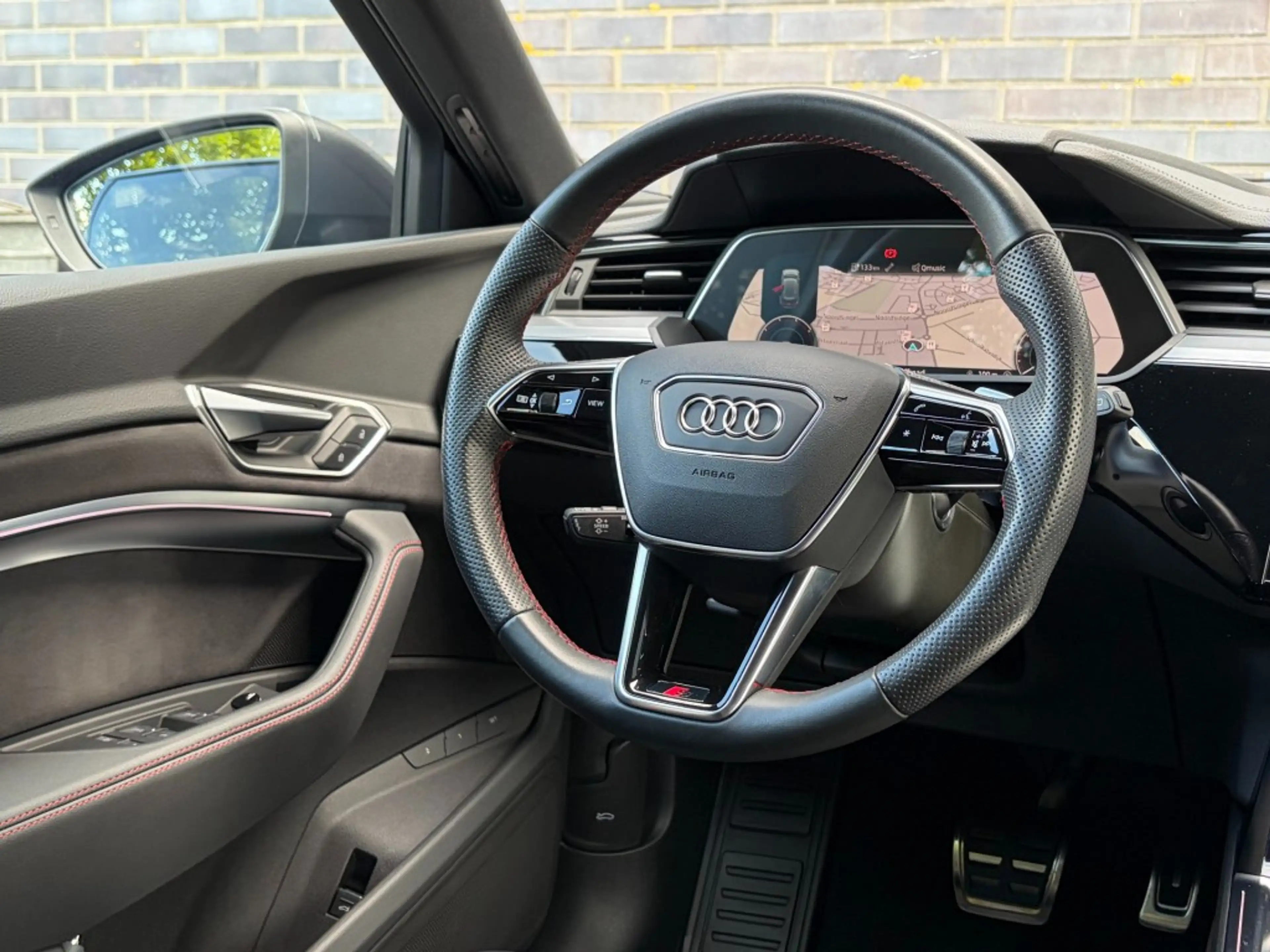 Audi Q8 e-tron 50 QUATTRO S 95 KWH - S-LINE - PANO - TREKH. - ORG — photo 12
