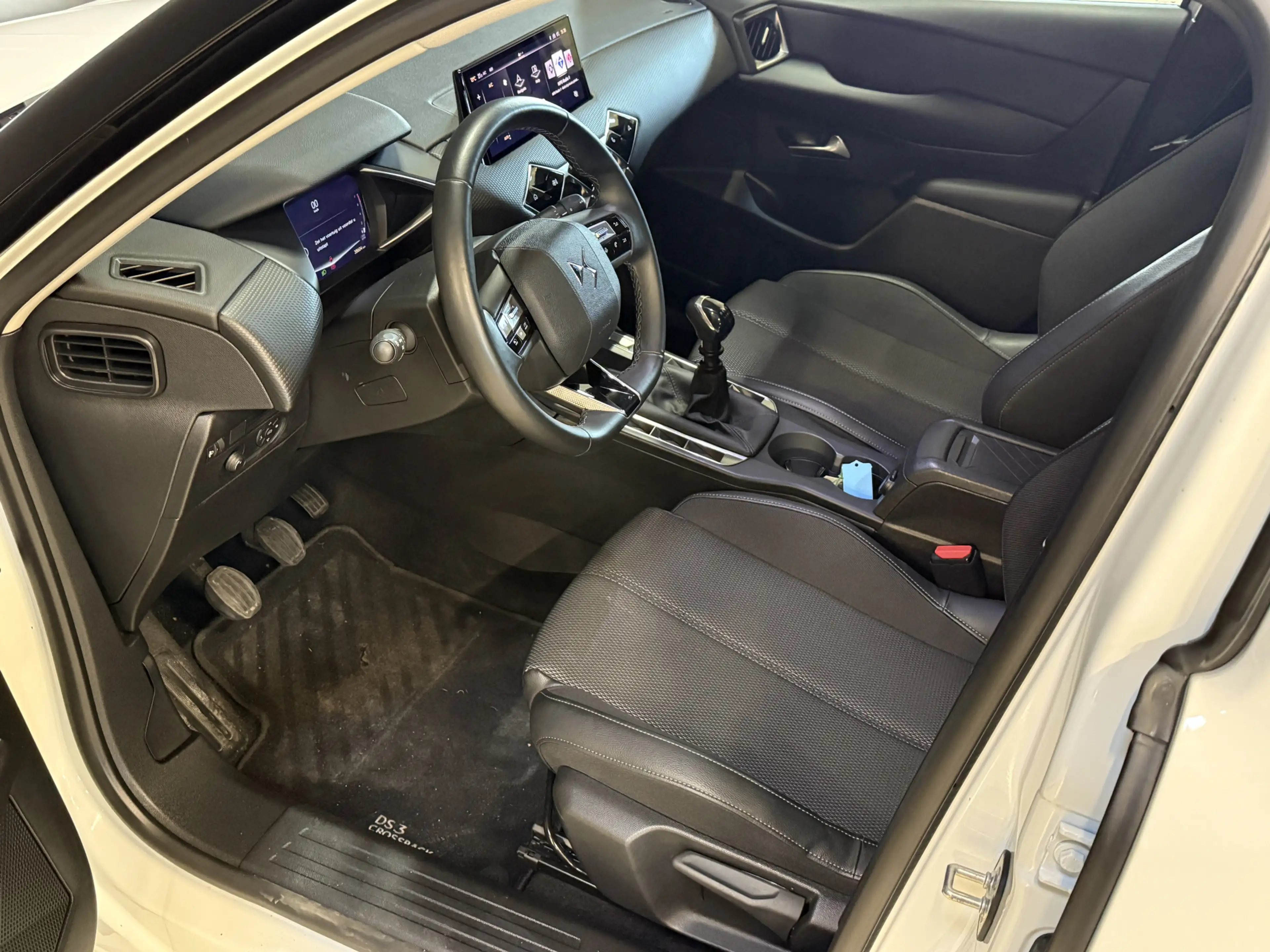 DS Automobiles DS 3 1.2 PureTech Bastille | DAB+ | Apple Carplay | Hea — photo 9