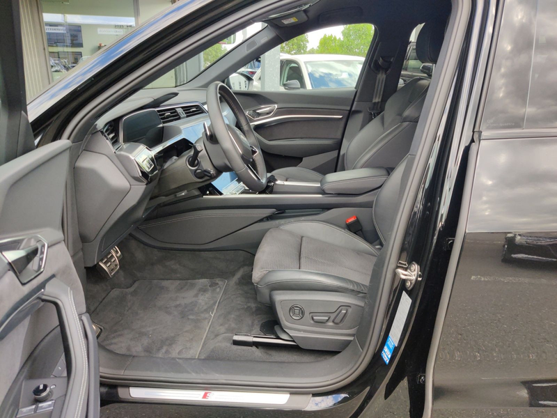 Audi Q8 e-tron Q8 55 quattro S-Line, Ambiente Plus, B&O, Head-U — photo 9