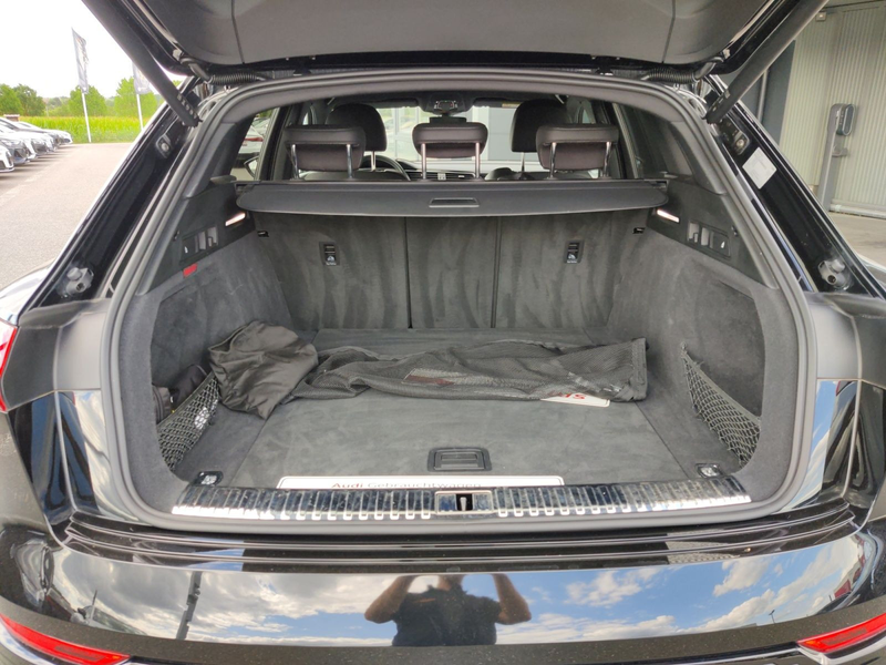 Audi Q8 e-tron Q8 55 quattro S-Line, Ambiente Plus, B&O, Head-U — photo 14