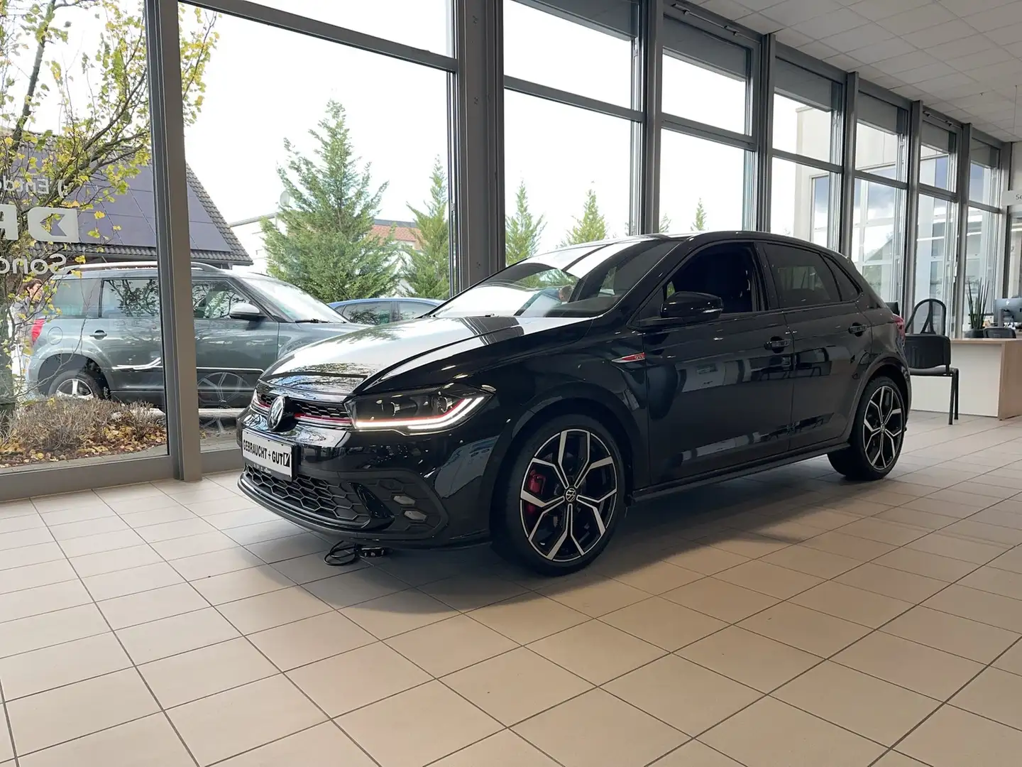 Volkswagen Polo 2.0 GTI Matrix Navi-Pro beats IQ Kessy LM18 Schwarz - 1