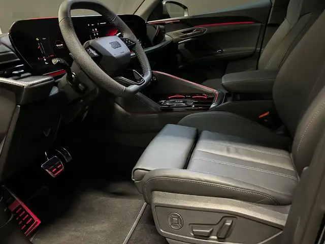 Audi Q5 view 7