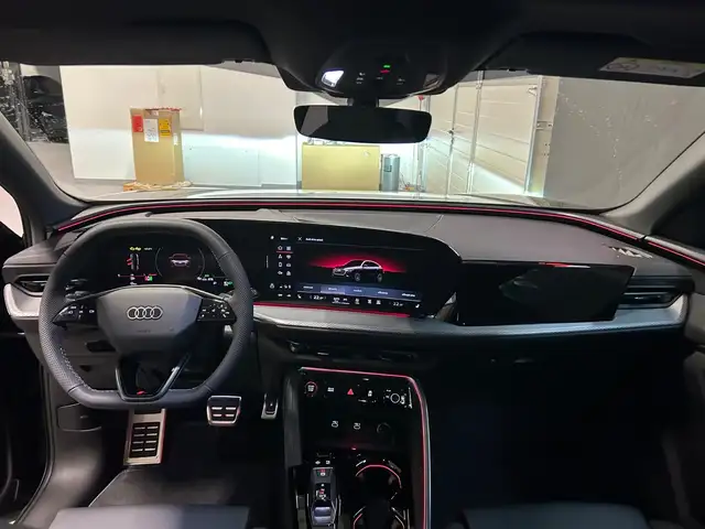 Audi Q5 view 5