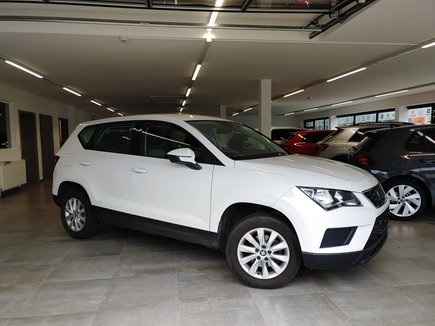 SEAT Ateca 1.0 TSI Reference Klima/16"/Bluetooth Blanc - 1