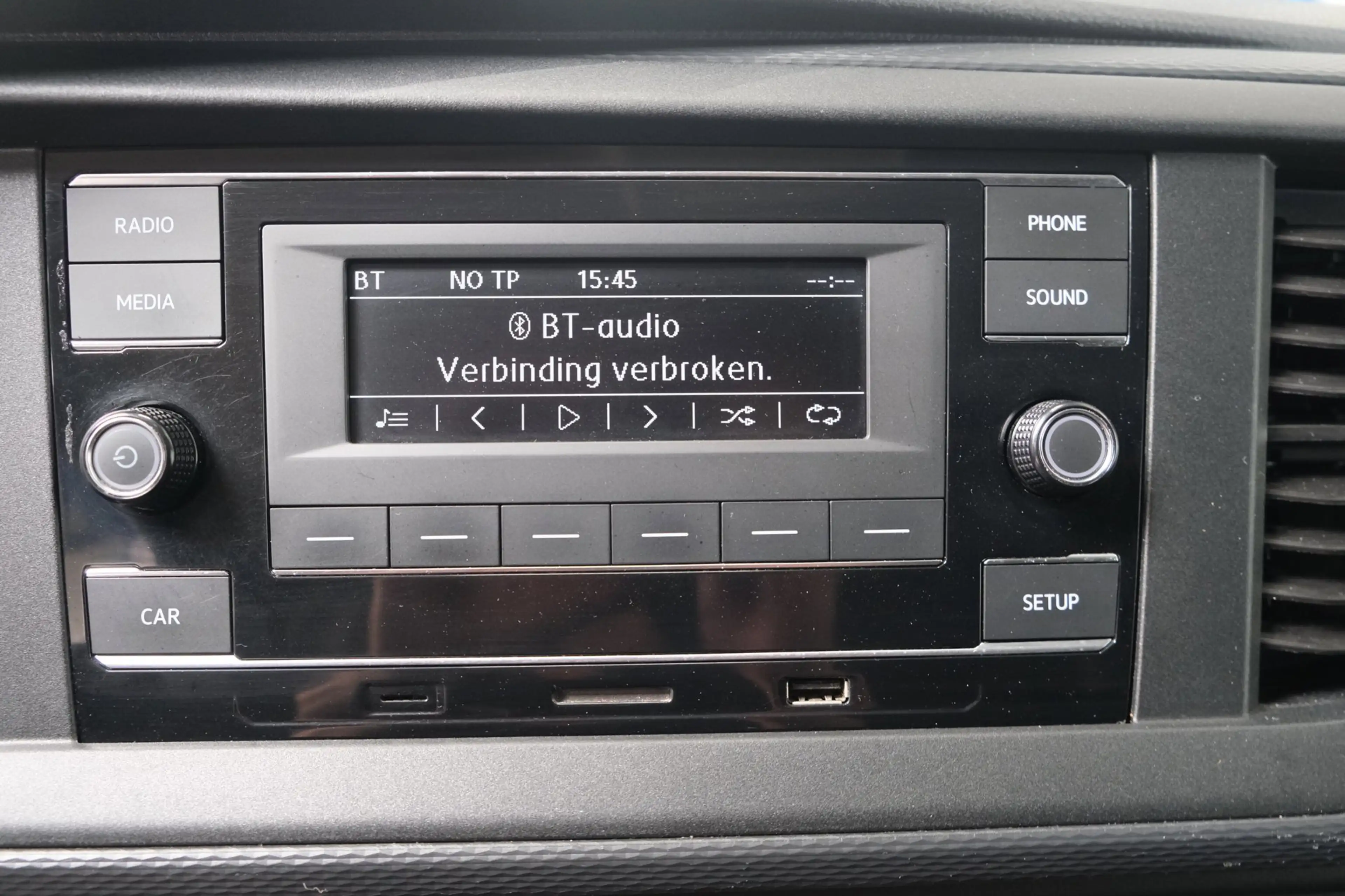 Volkswagen Transporter 2.0 TDI L2H1 30 3p - Airco, Cruise, Stoelverwarmin — photo 18