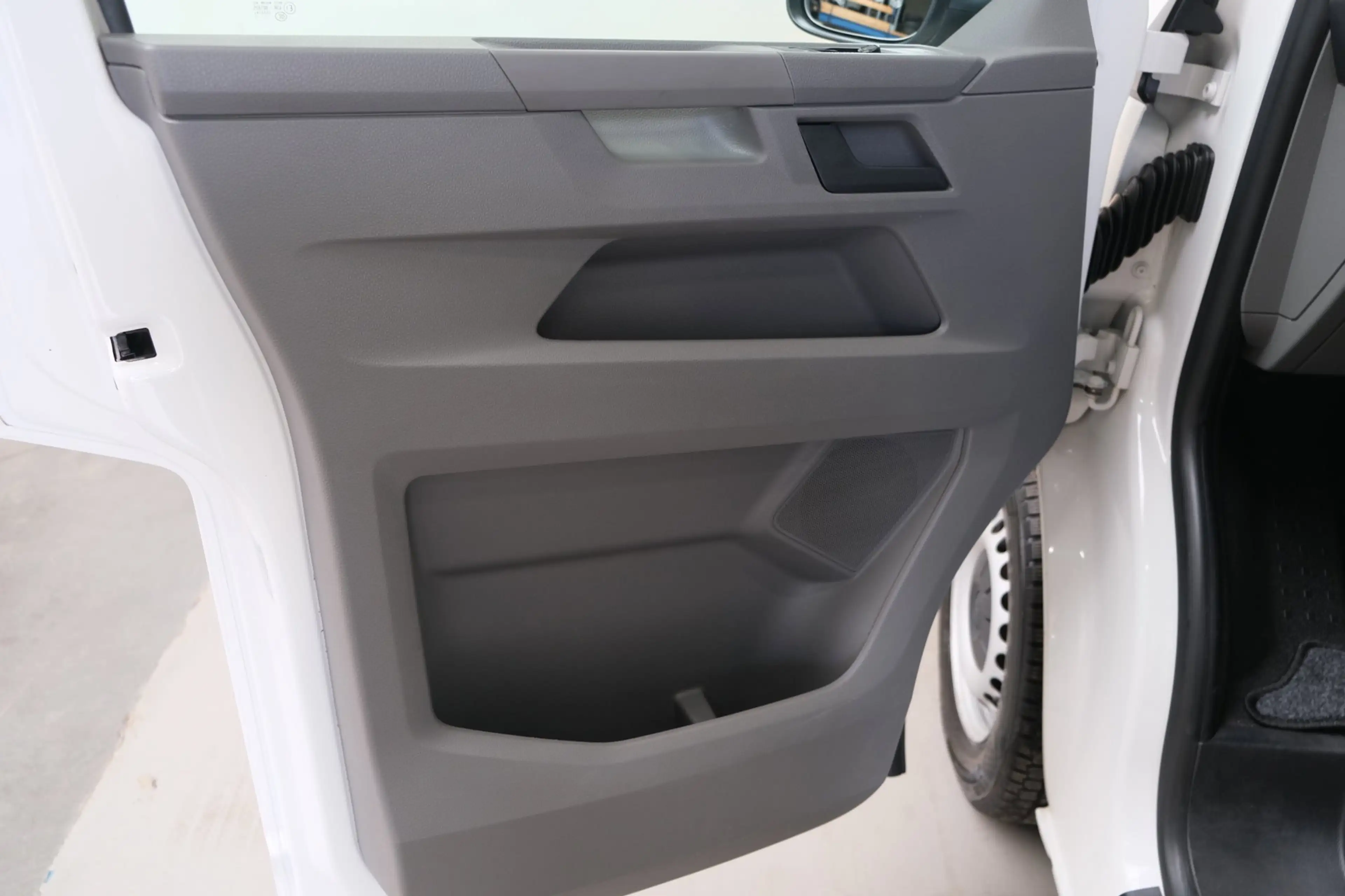 Volkswagen Transporter 2.0 TDI L2H1 30 3p - Airco, Cruise, Stoelverwarmin — photo 13