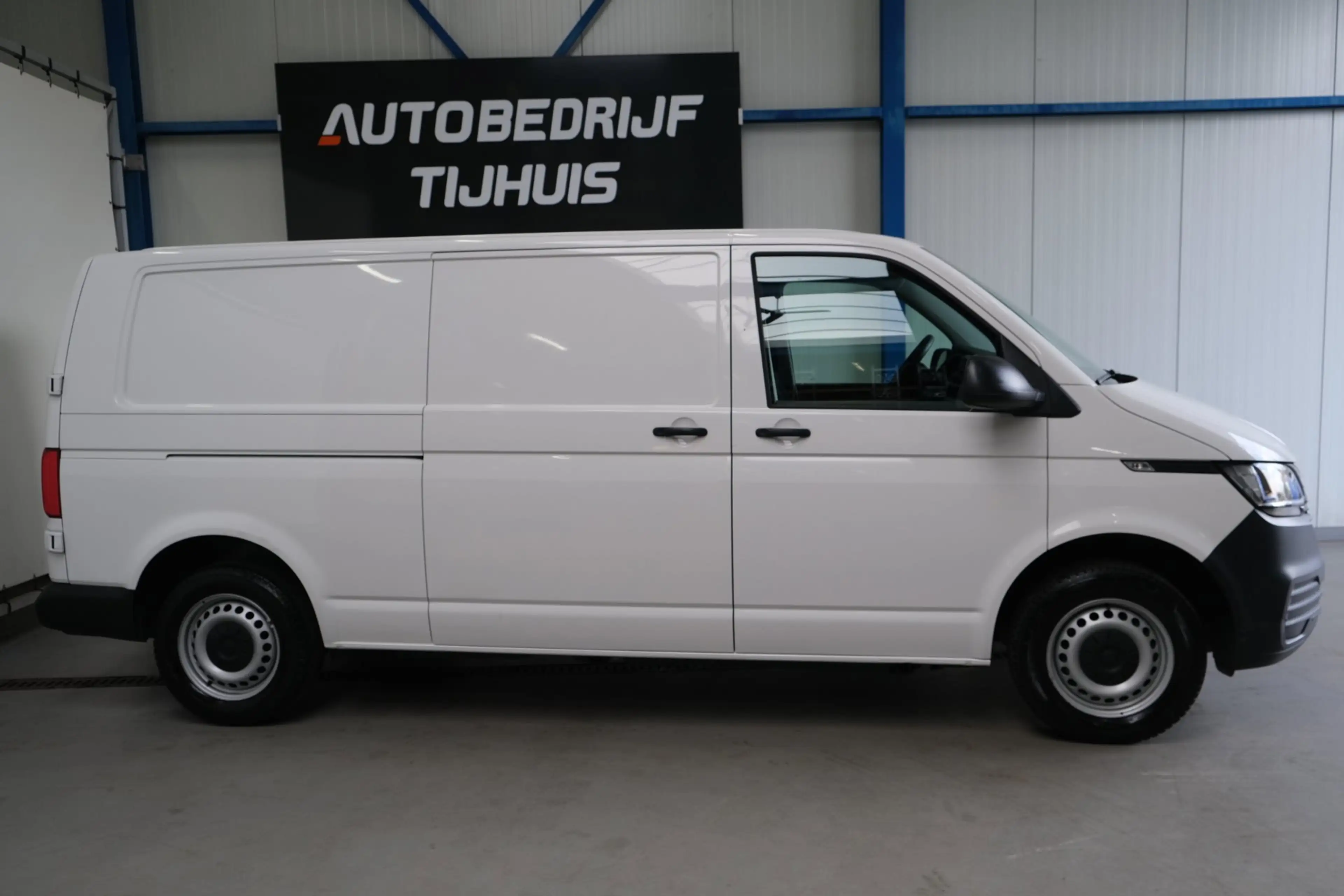 Volkswagen Transporter 2.0 TDI L2H1 30 3p - Airco, Cruise, Stoelverwarmin — photo 2