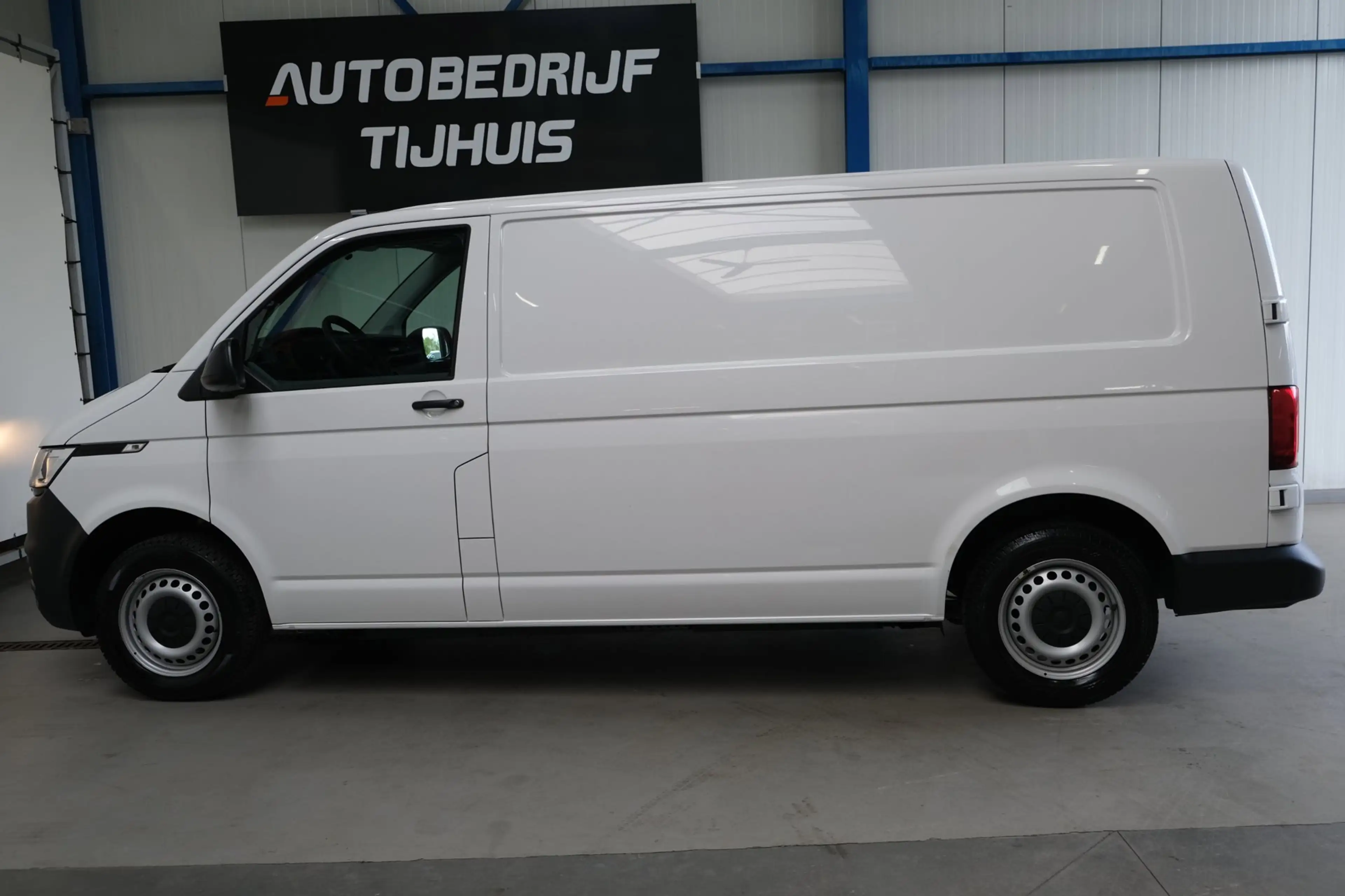 Volkswagen Transporter 2.0 TDI L2H1 30 3p - Airco, Cruise, Stoelverwarmin — photo 9