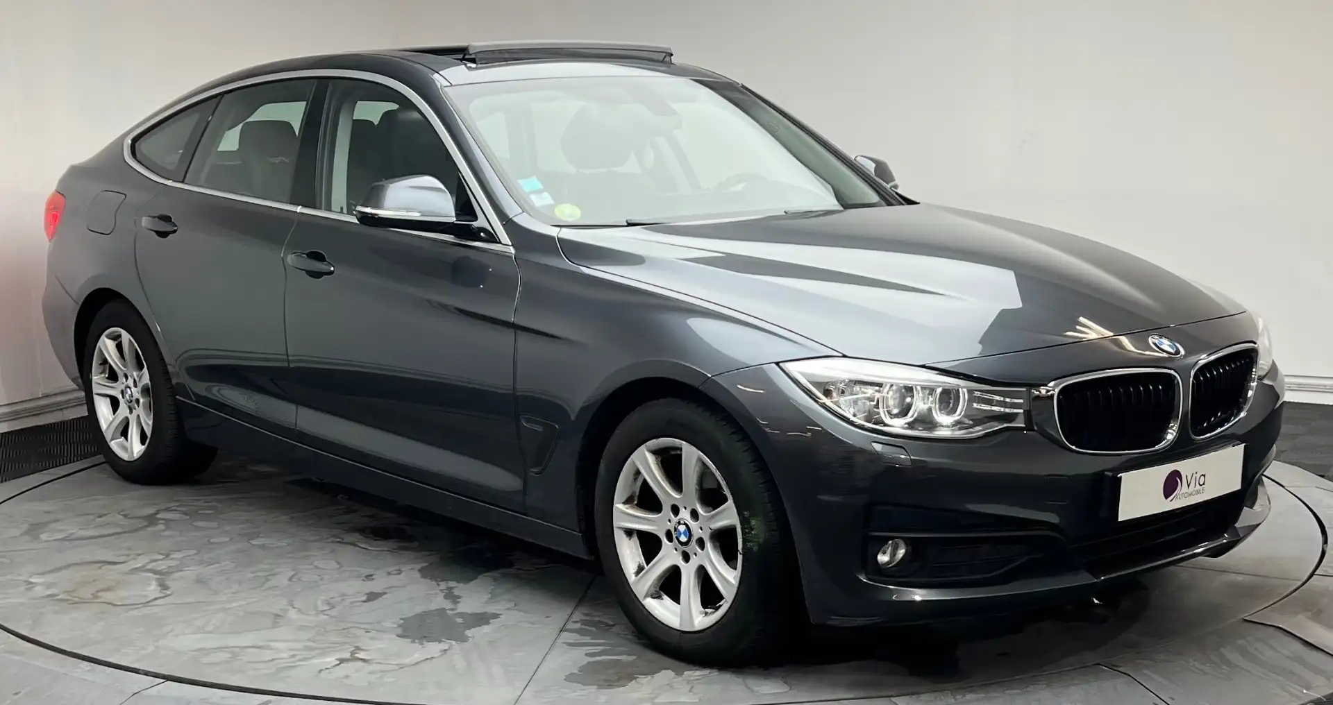 BMW 318 318d 143 ch Executive - Toit Ouvrant - Apple Carplay - Radar Ar Schwarz - 2