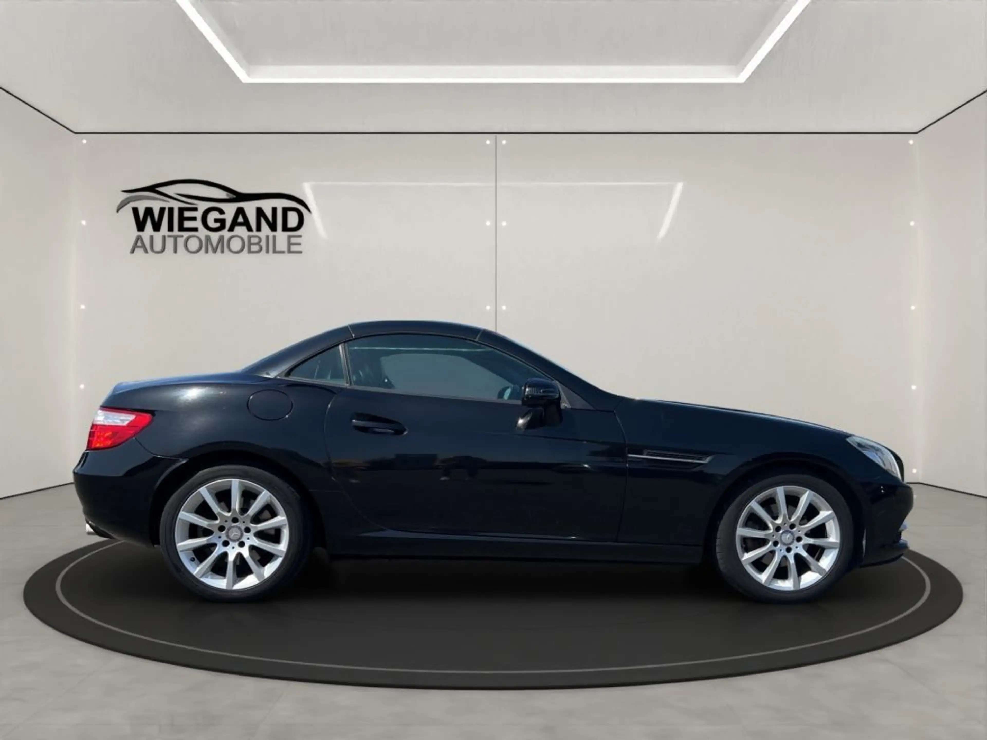 Mercedes-Benz SLK 200 (BlueEFFICIENCY) 7G-TRONIC+LEDER+NAVI+SH — photo 6