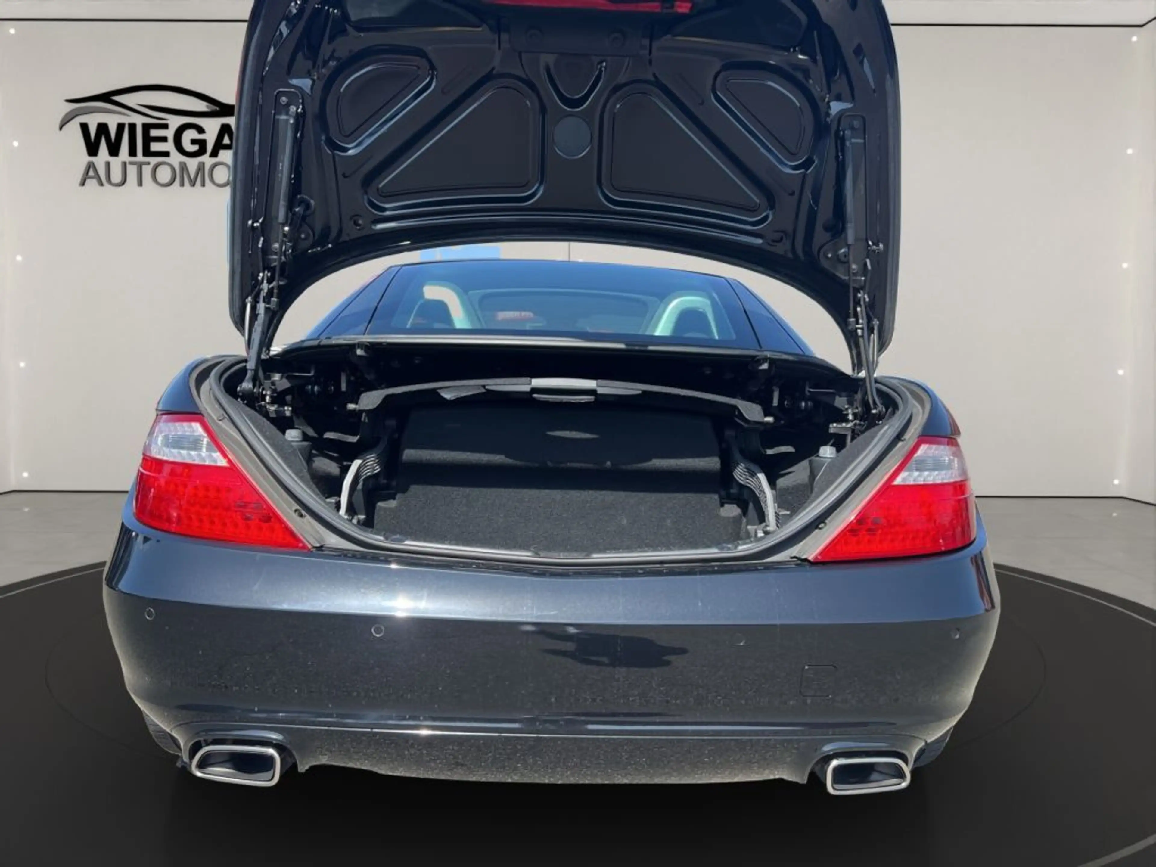 Mercedes-Benz SLK 200 (BlueEFFICIENCY) 7G-TRONIC+LEDER+NAVI+SH — photo 16