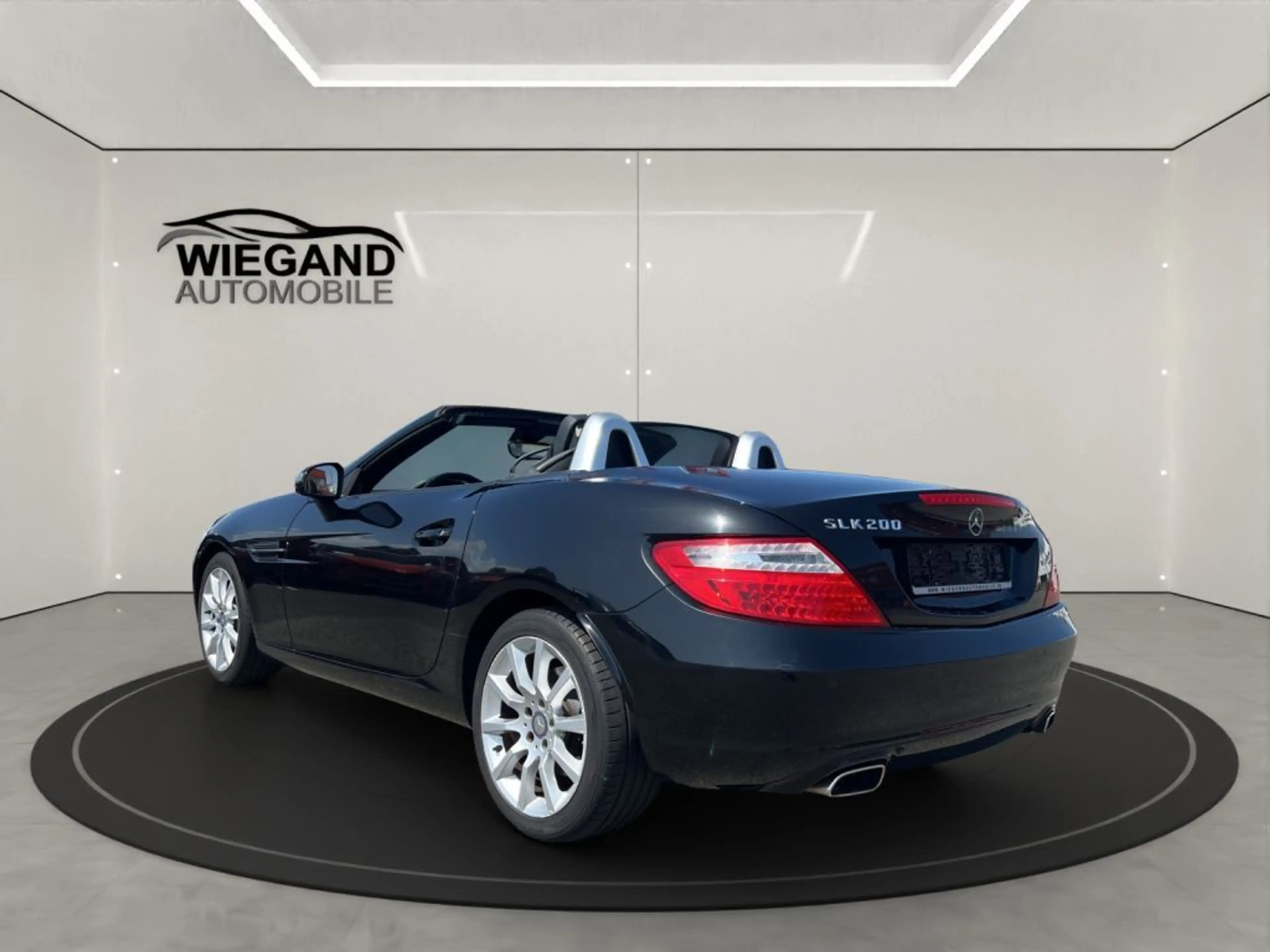 Mercedes-Benz SLK 200 (BlueEFFICIENCY) 7G-TRONIC+LEDER+NAVI+SH — photo 3