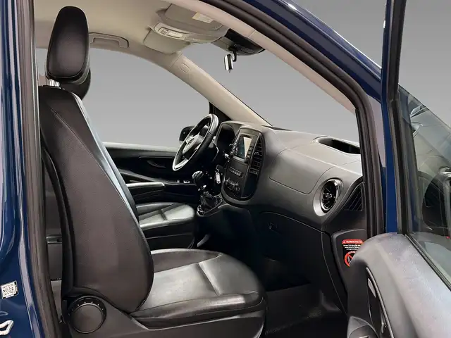 Mercedes-Benz Vito view 12
