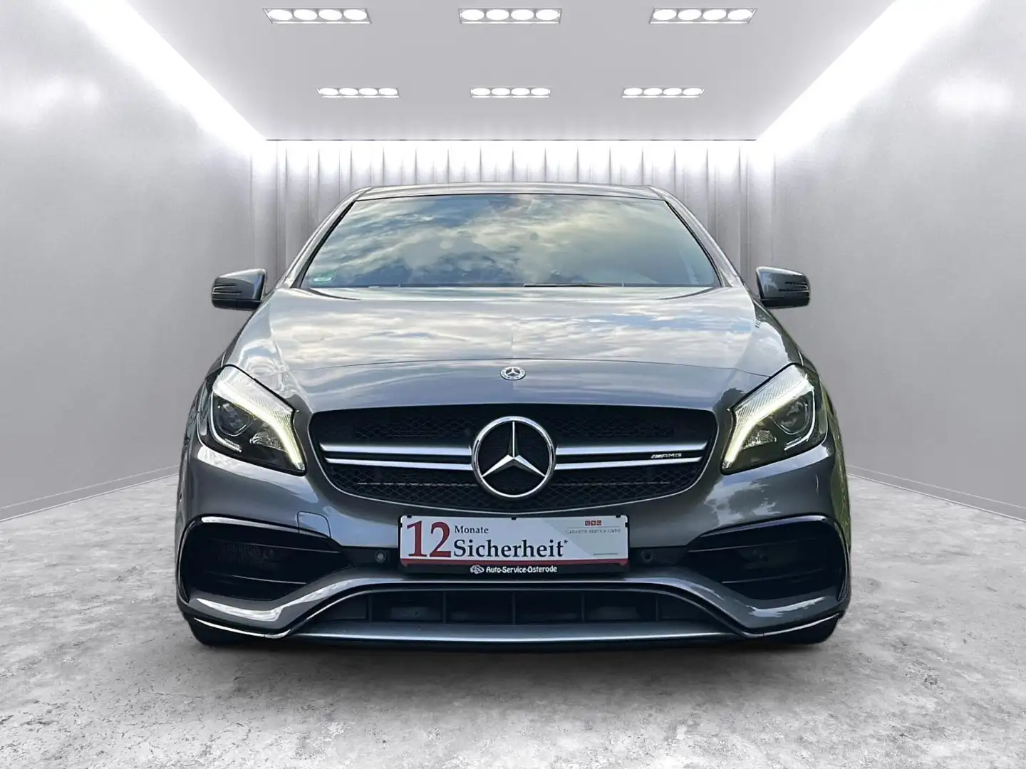 Mercedes-Benz A 45 AMG A -Klasse A 45 AMG 4Matic Gris - 2