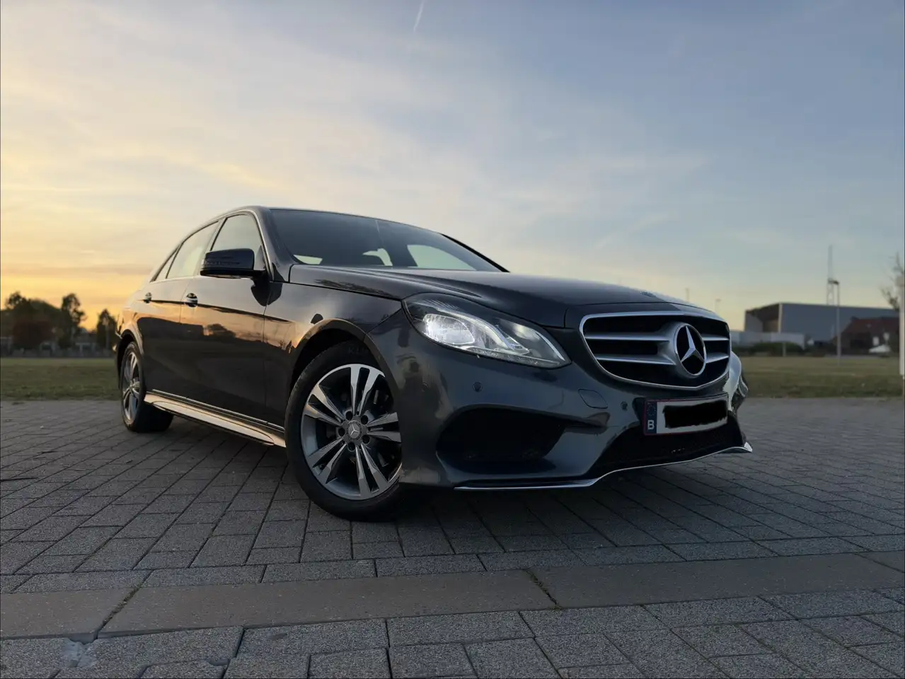 Mercedes-Benz E 200
