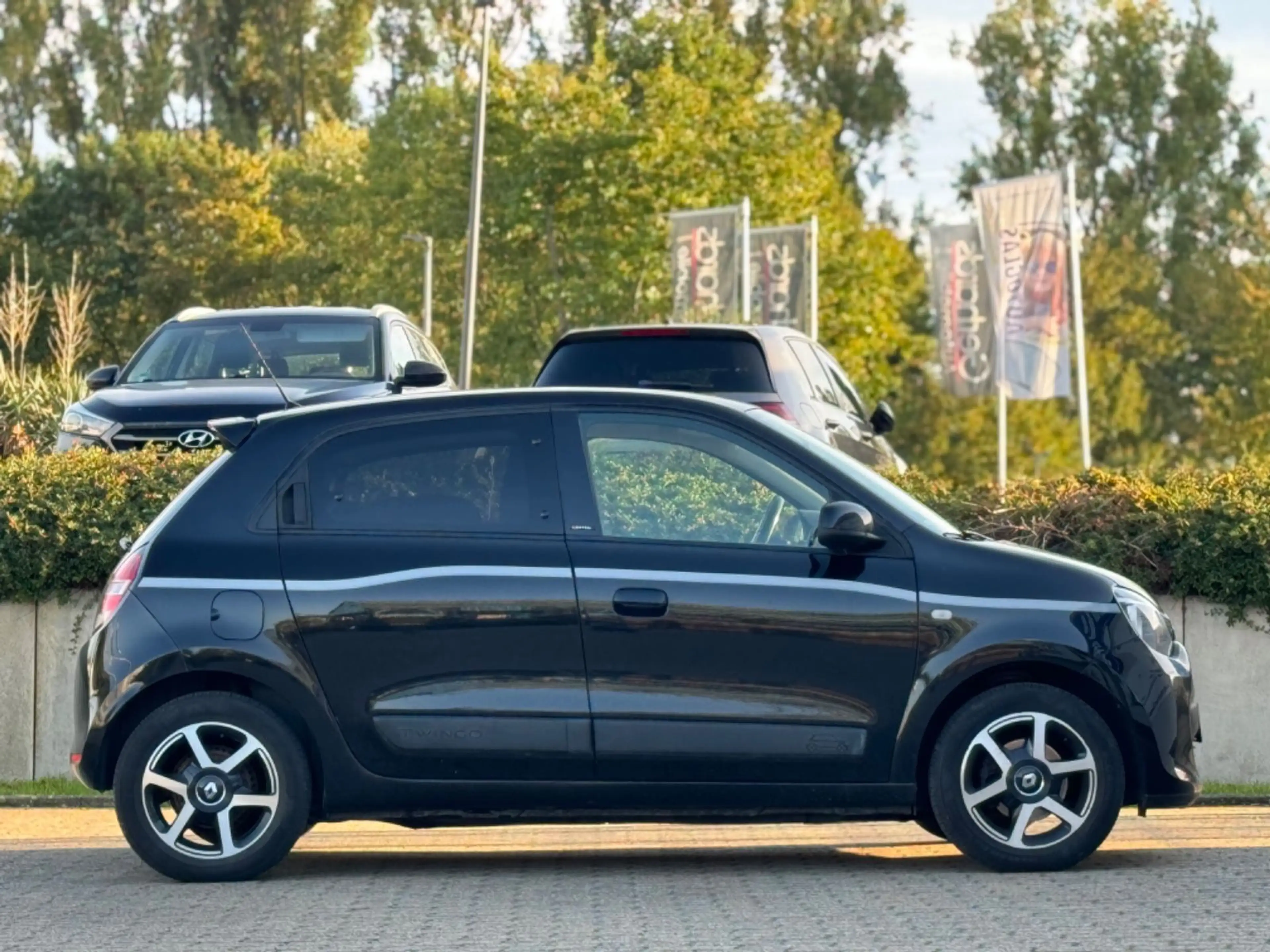 Renault Twingo Limited*AUTOM*KLIMA*PDC*BT*SHZ*SPORT*TÜV* — photo 5