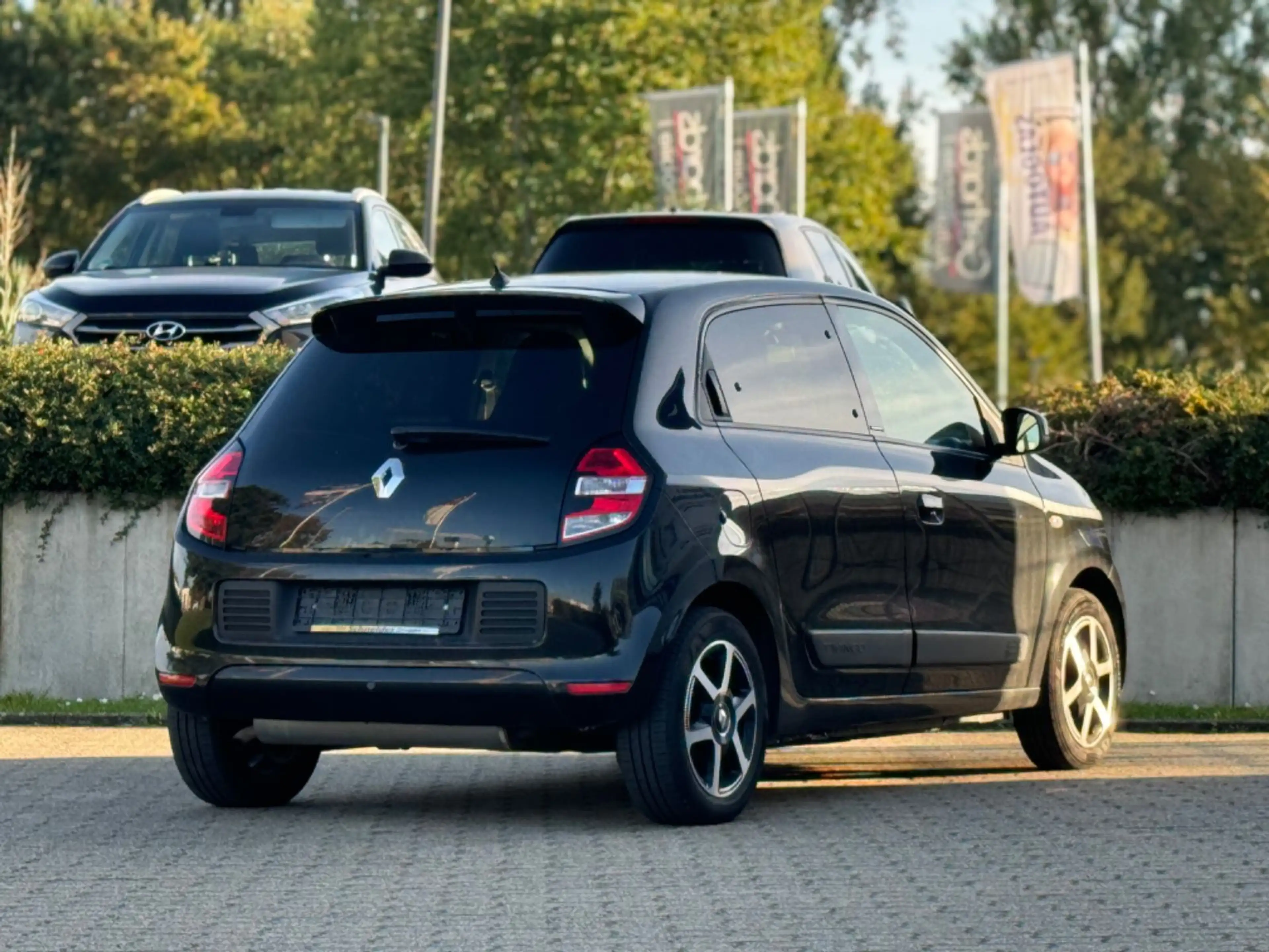 Renault Twingo Limited*AUTOM*KLIMA*PDC*BT*SHZ*SPORT*TÜV* — photo 4