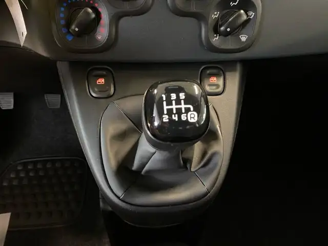Fiat Panda view 12