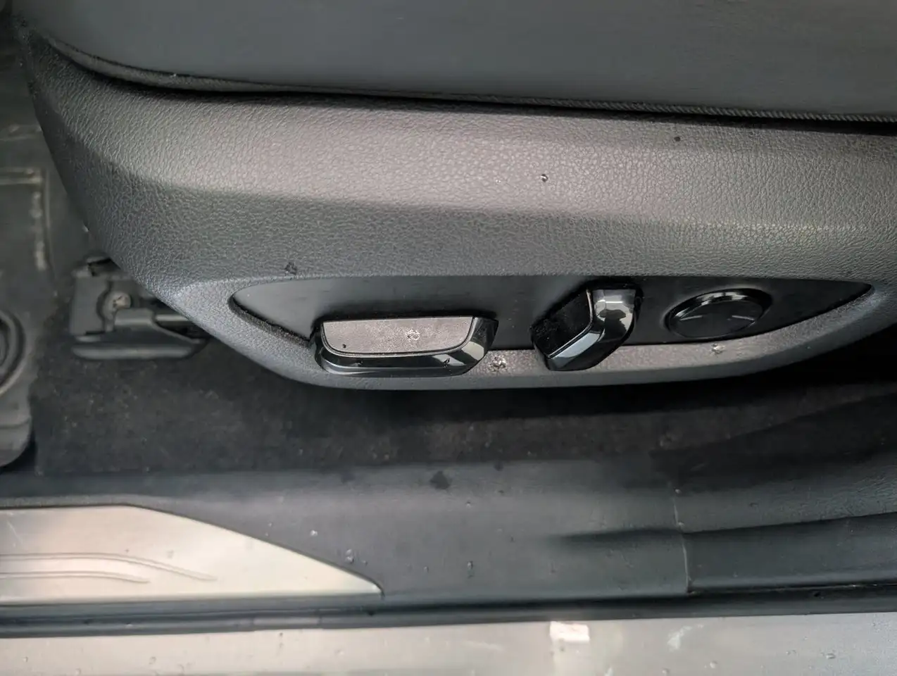 Lexus NX photo Lexus NX