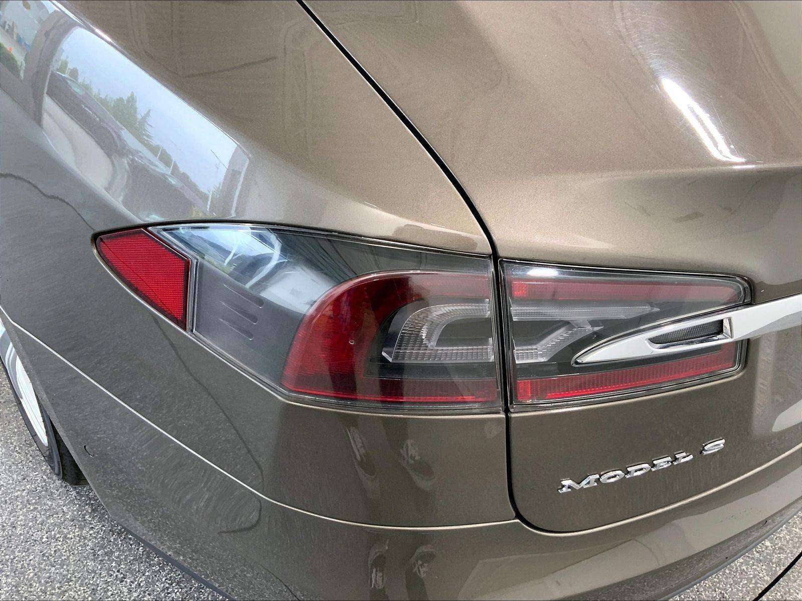 2015 Tesla Model S 85D, Navigation, Rear View Camera! thumb 11
