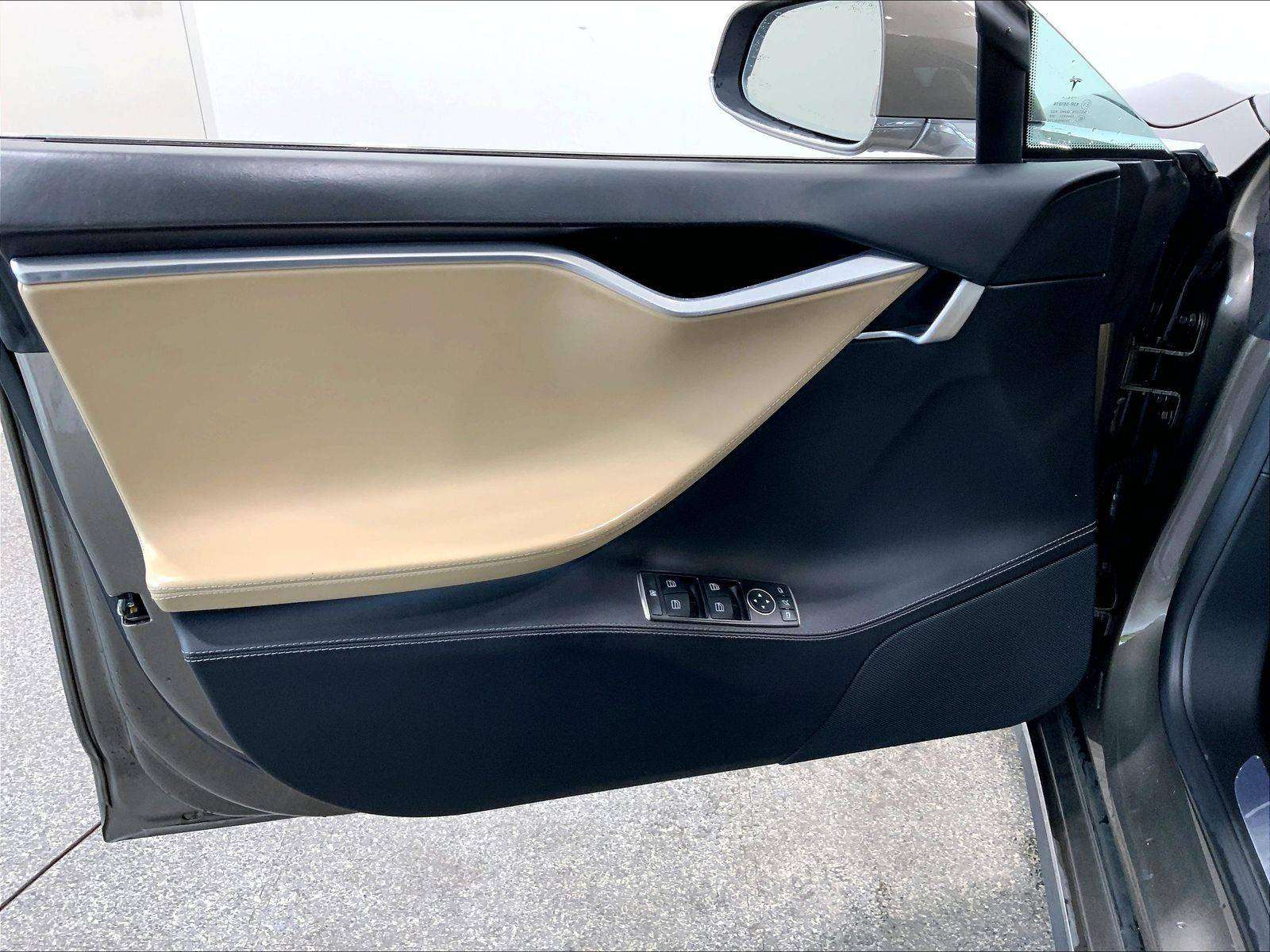 2015 Tesla Model S 85D, Navigation, Rear View Camera! thumb 19