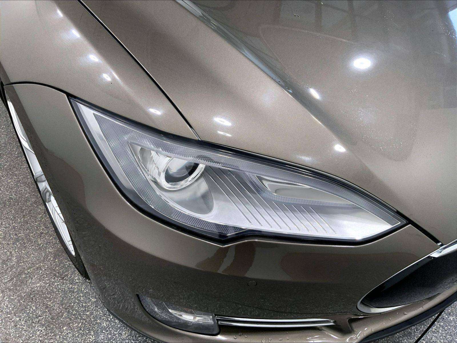 2015 Tesla Model S 85D, Navigation, Rear View Camera! thumb 9