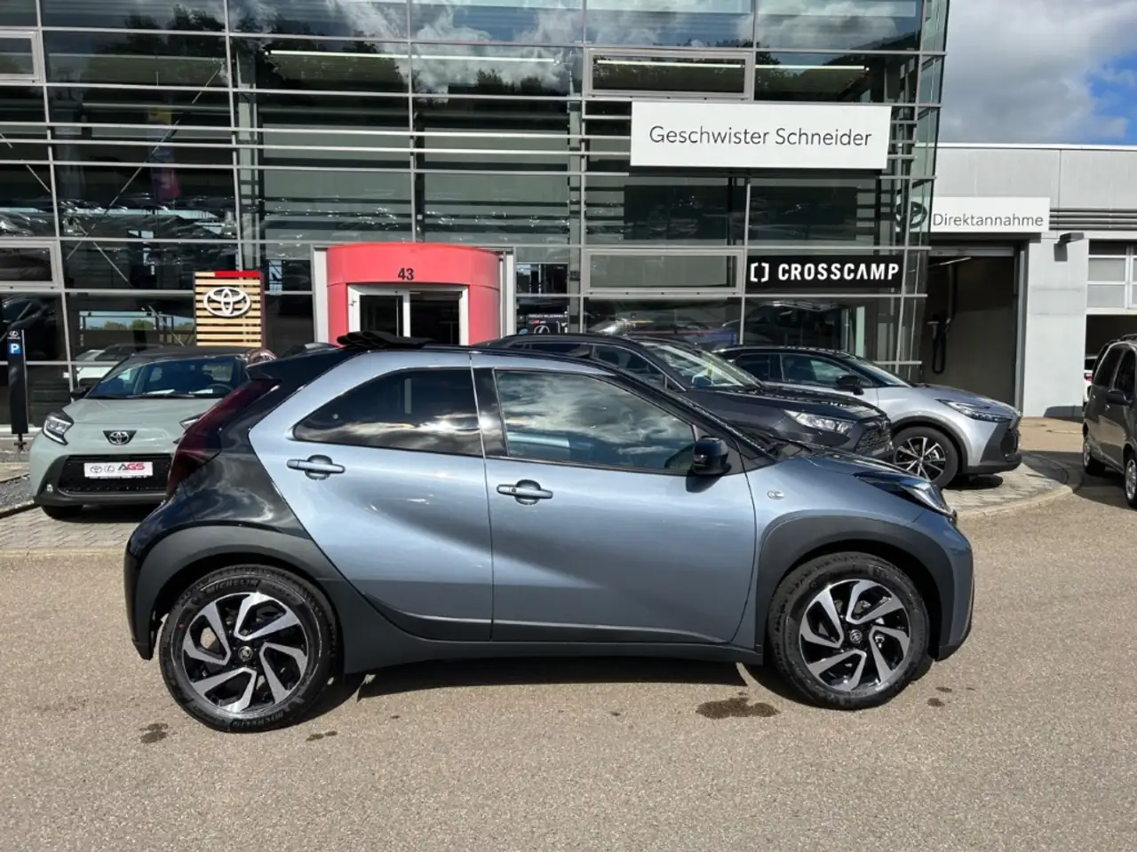 Toyota Aygo X Air Teamplayer 1.0l Faltdach Automatik - Rückfahrk 3