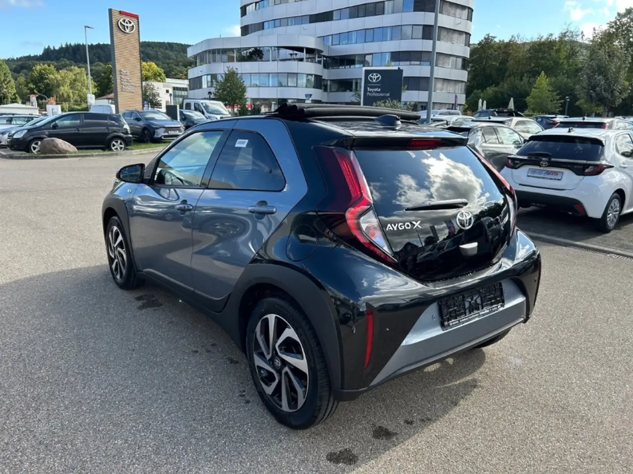 Toyota Aygo X Air Teamplayer 1.0l Faltdach Automatik - Rückfahrk 5