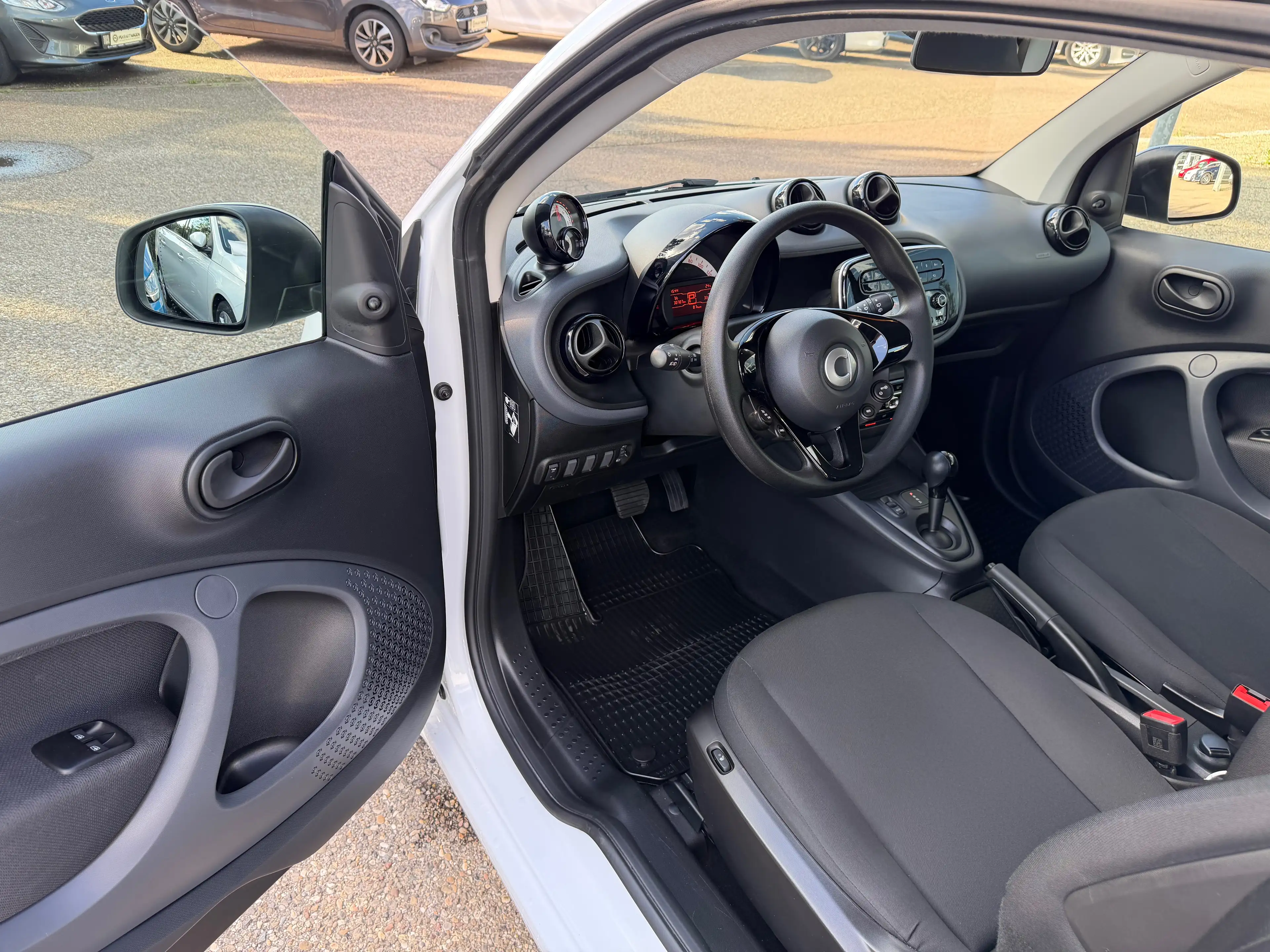 smart forTwo electric coupe EQ *22KW-SCHNELL*SMART GARANTIE 11-28* — photo 12