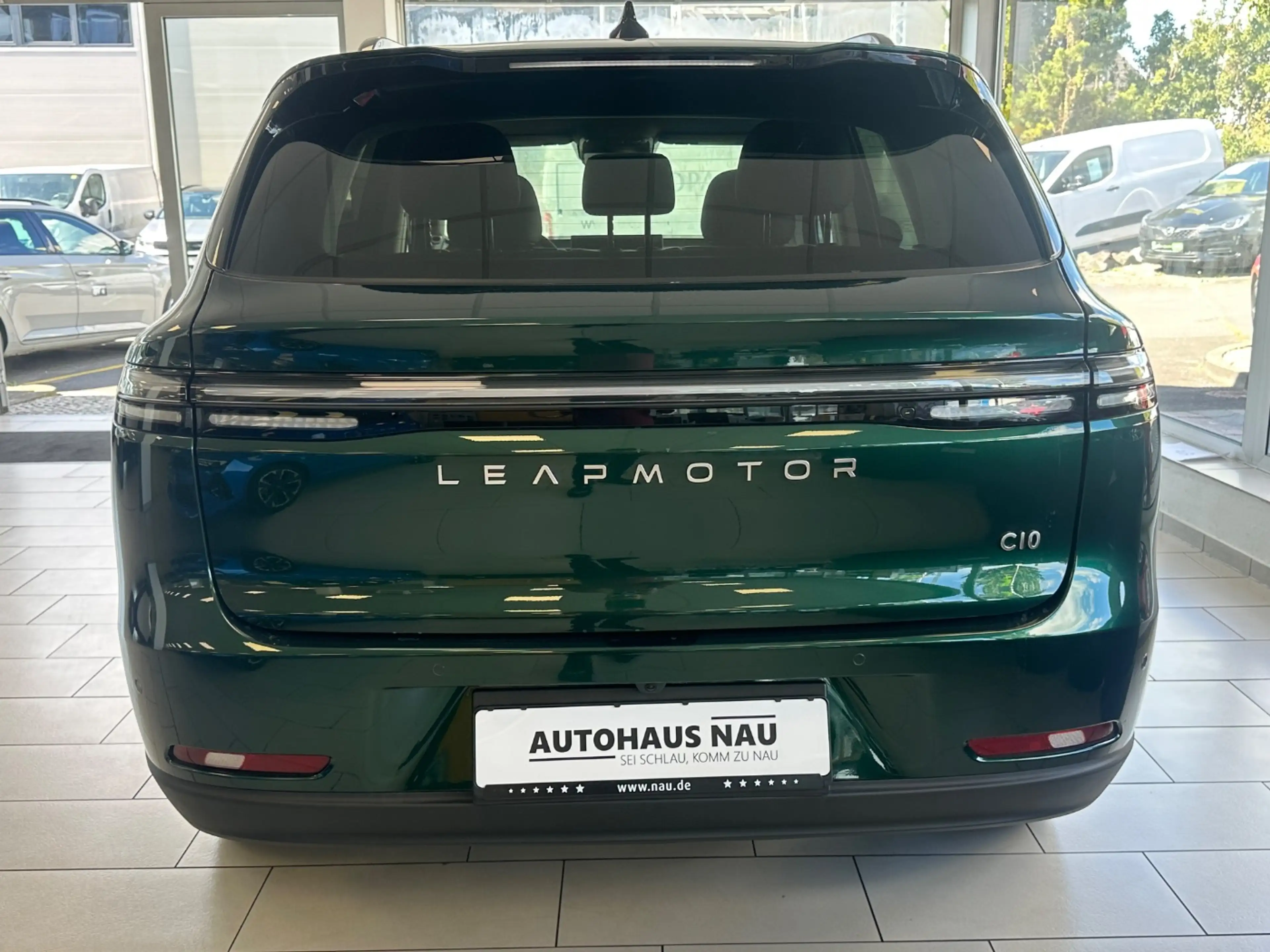 Leapmotor C10 Hybrid REEV RWD 974KM Reichweite — photo 5
