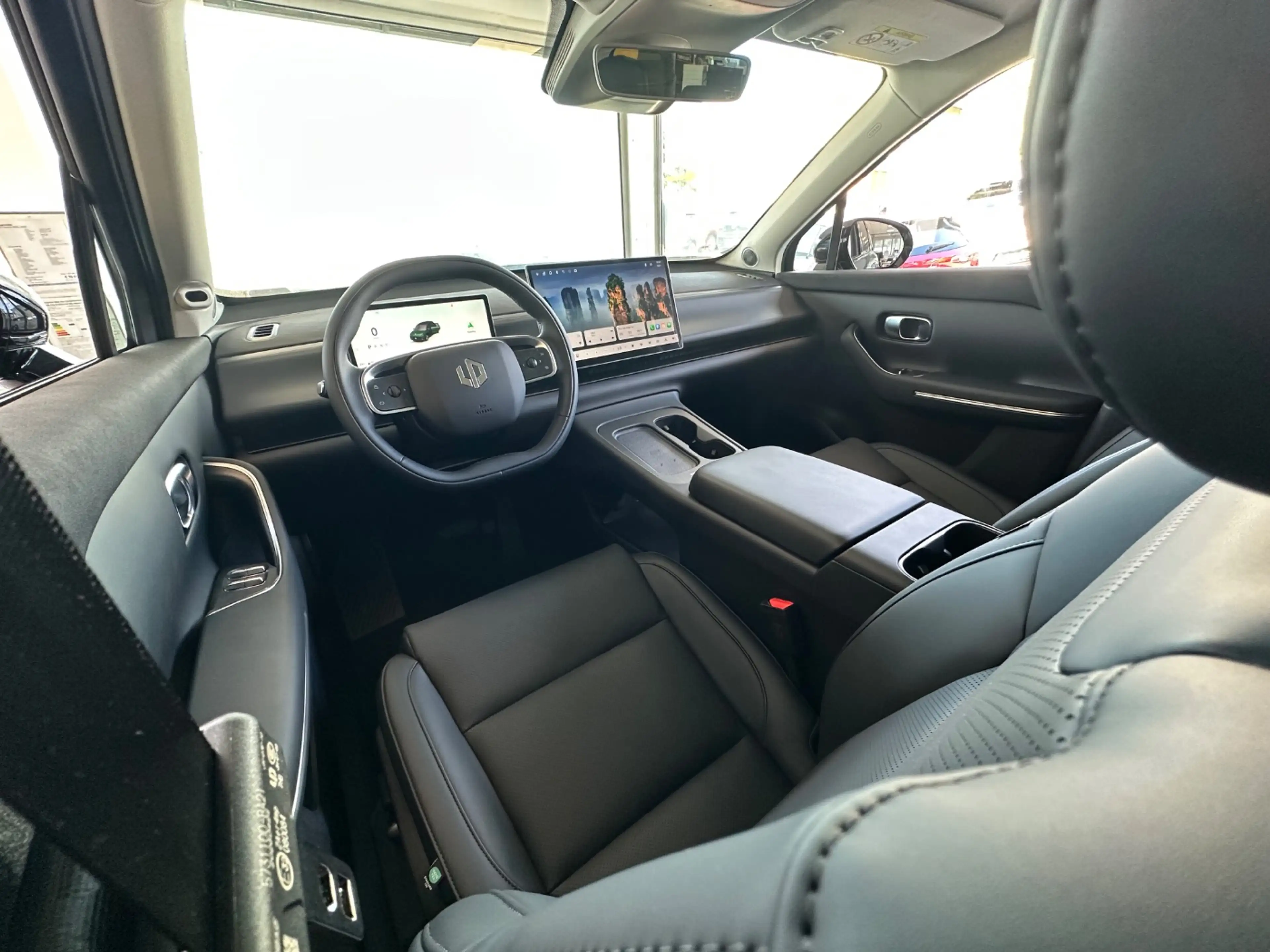 Leapmotor C10 Hybrid REEV RWD 974KM Reichweite — photo 11