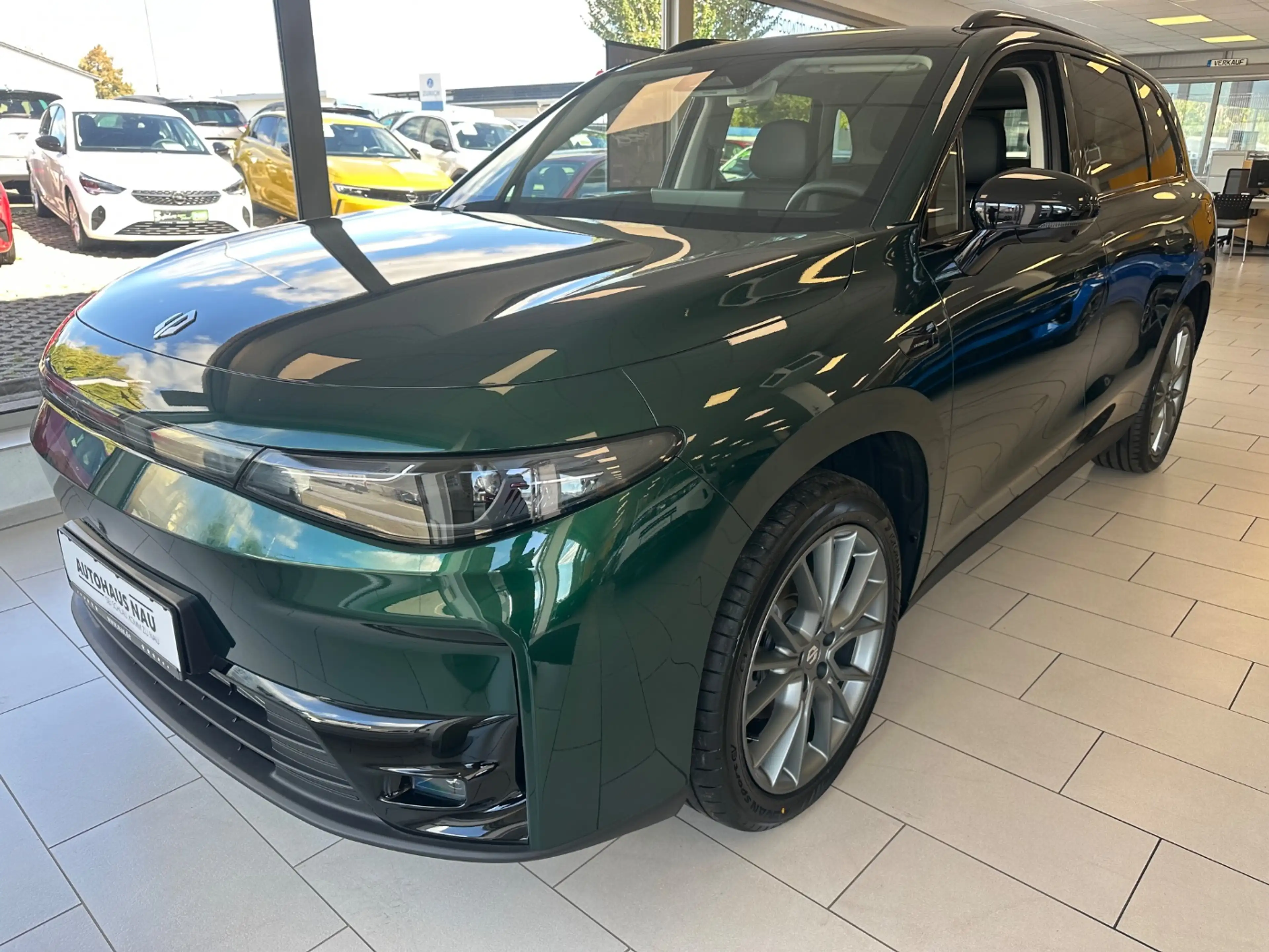 Leapmotor C10 Hybrid REEV RWD 974KM Reichweite — photo 3