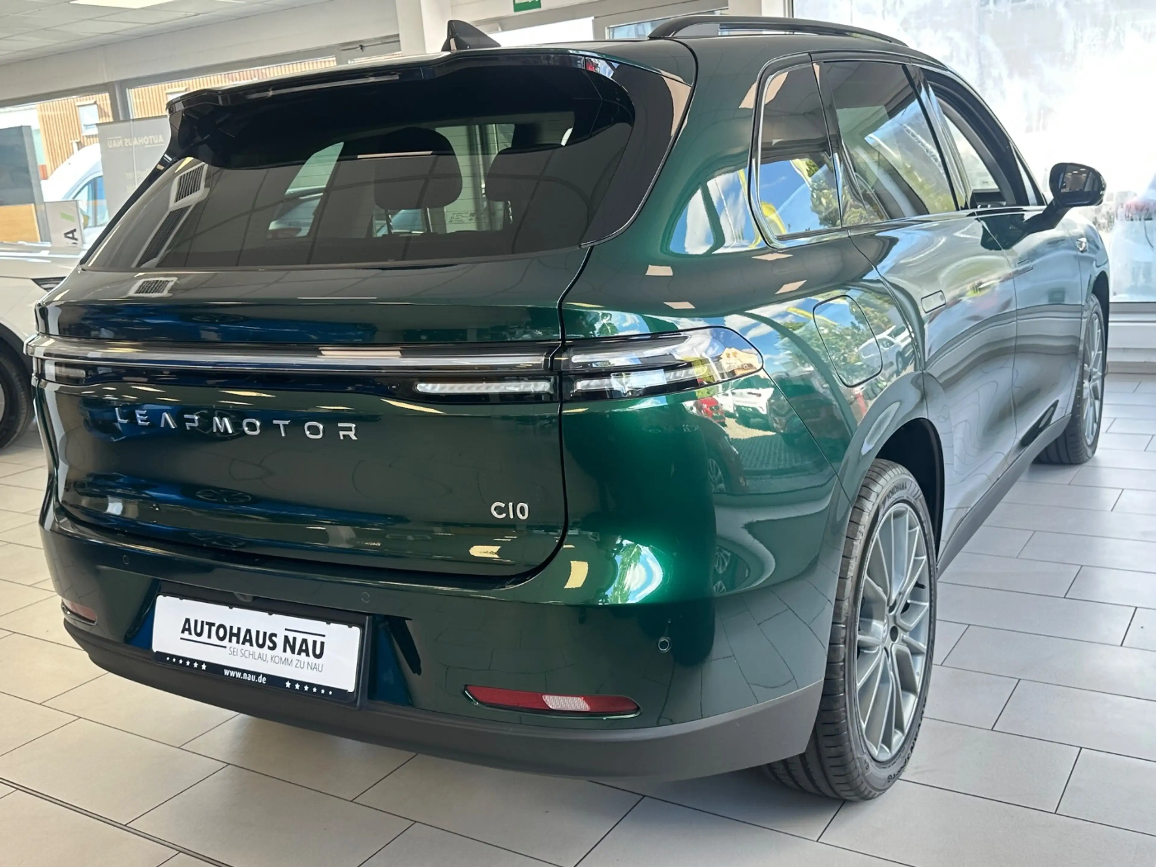 Leapmotor C10 Hybrid REEV RWD 974KM Reichweite — photo 6