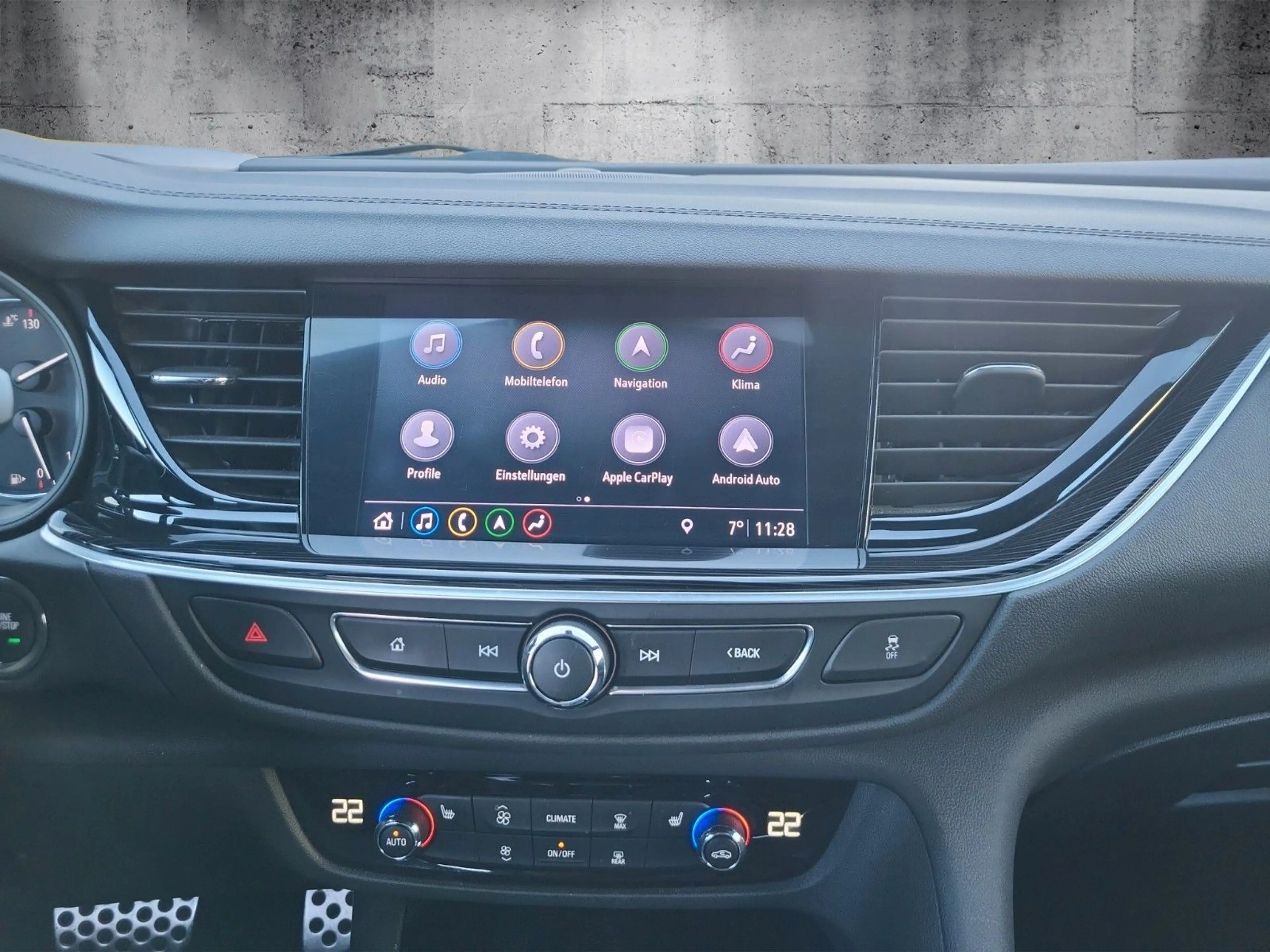 Opel Insignia B ST Premium "Innovation 4x4" aus 1Hand — photo 14