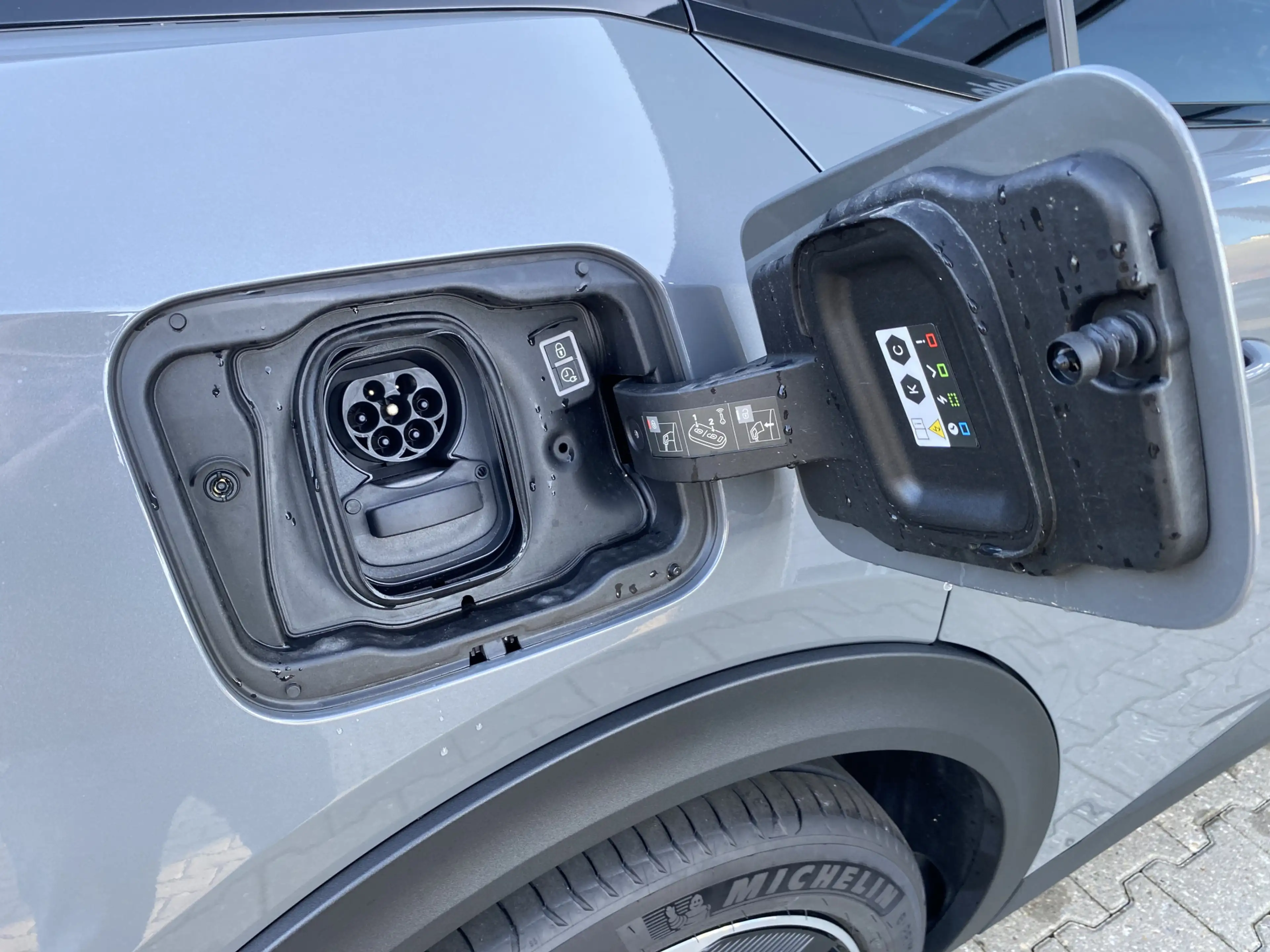 Peugeot 408 e-408 Allure 58 kWh , Bereik 350 km Stoel & Stuurv — photo 36
