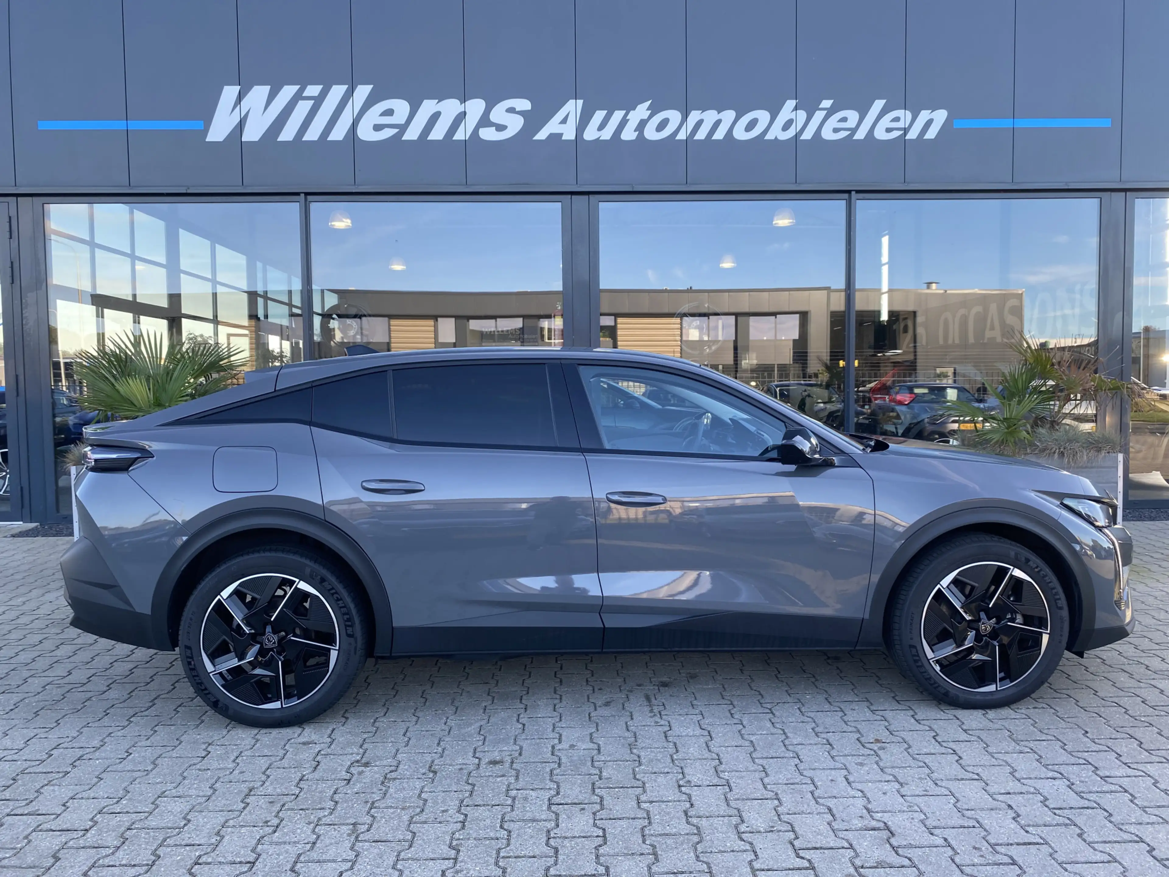 Peugeot 408 e-408 Allure 58 kWh , Bereik 350 km Stoel & Stuurv — photo 6