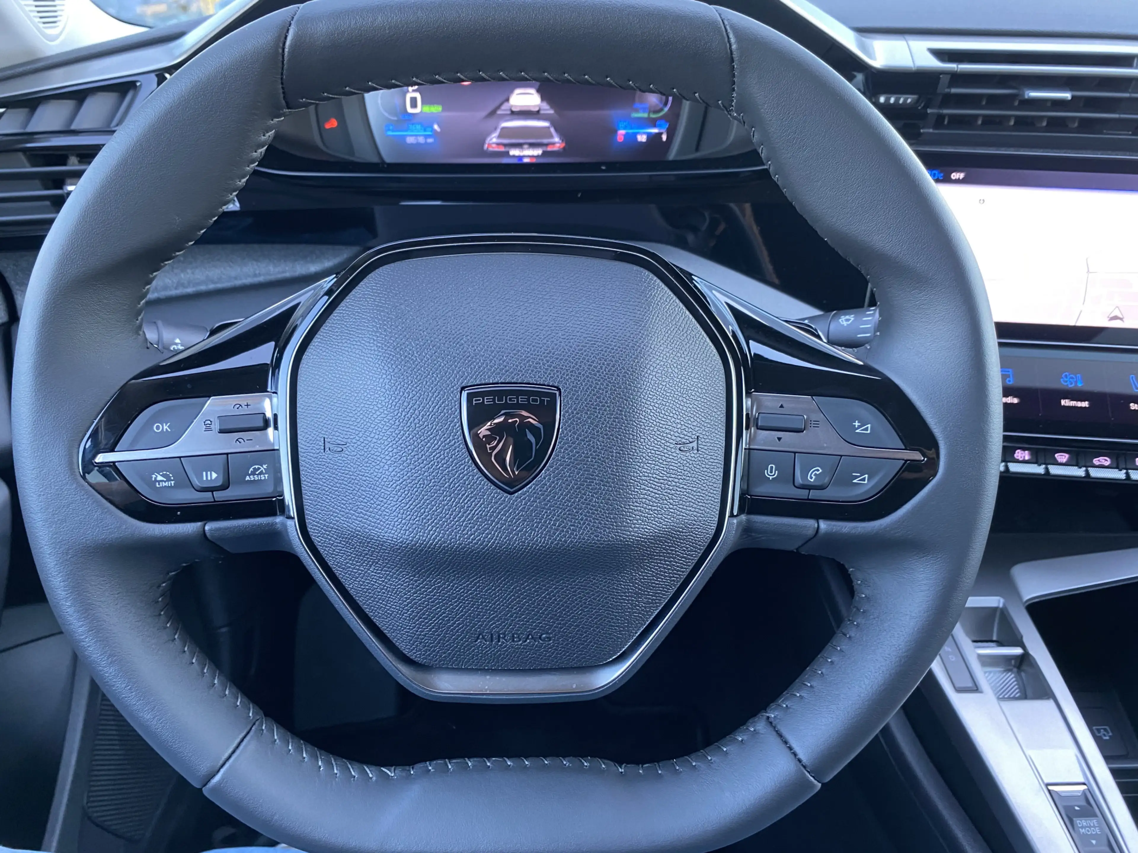 Peugeot 408 e-408 Allure 58 kWh , Bereik 350 km Stoel & Stuurv — photo 20