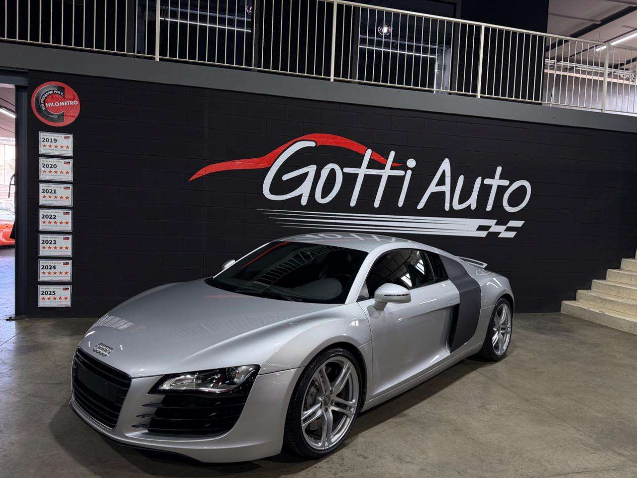 Audi R8 4.2 V8 FSI QUATTRO R TRONIC SERVICE IN SEDE