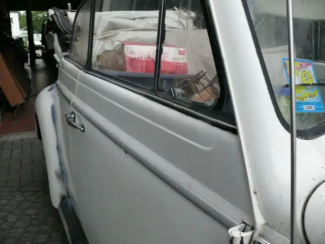 Volkswagen Käfer view 13