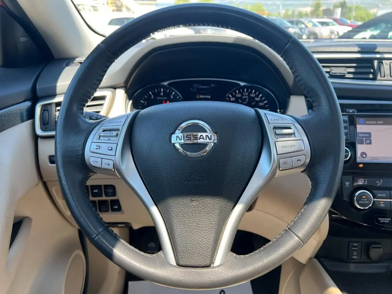 Nissan Rogue fotografie Nissan Rogue