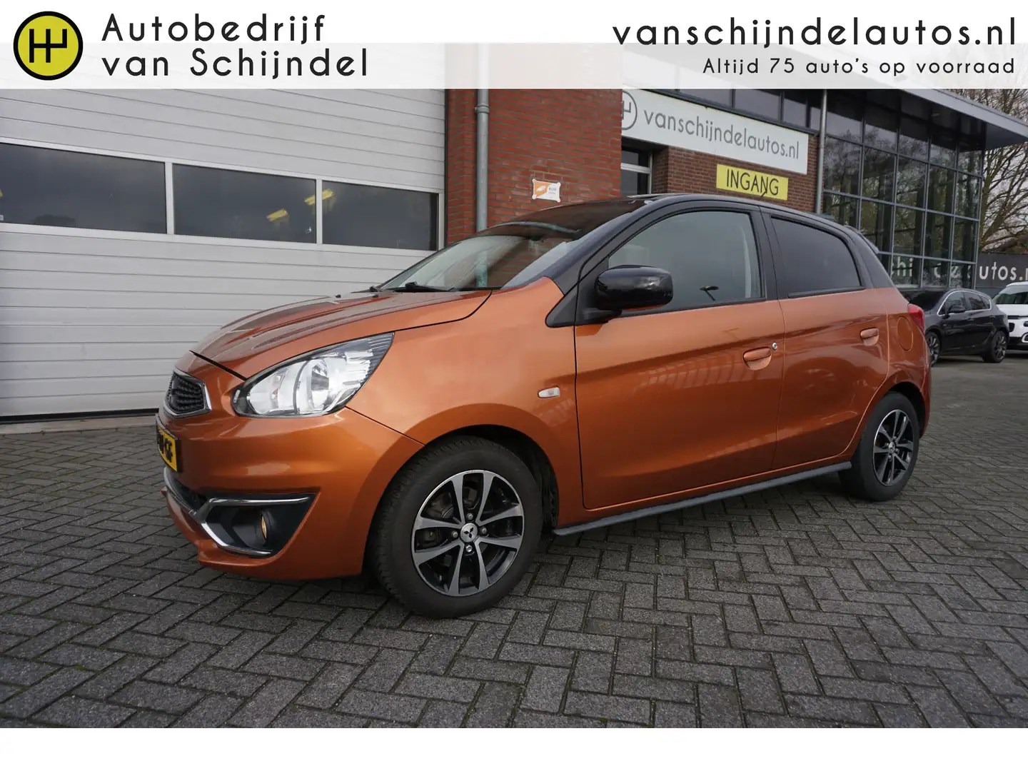 Mitsubishi Space Star 1.2 AUTOMAAT INSTYLE LUXE TWO TONE 5 DEURS STOELVE Naranja - 1