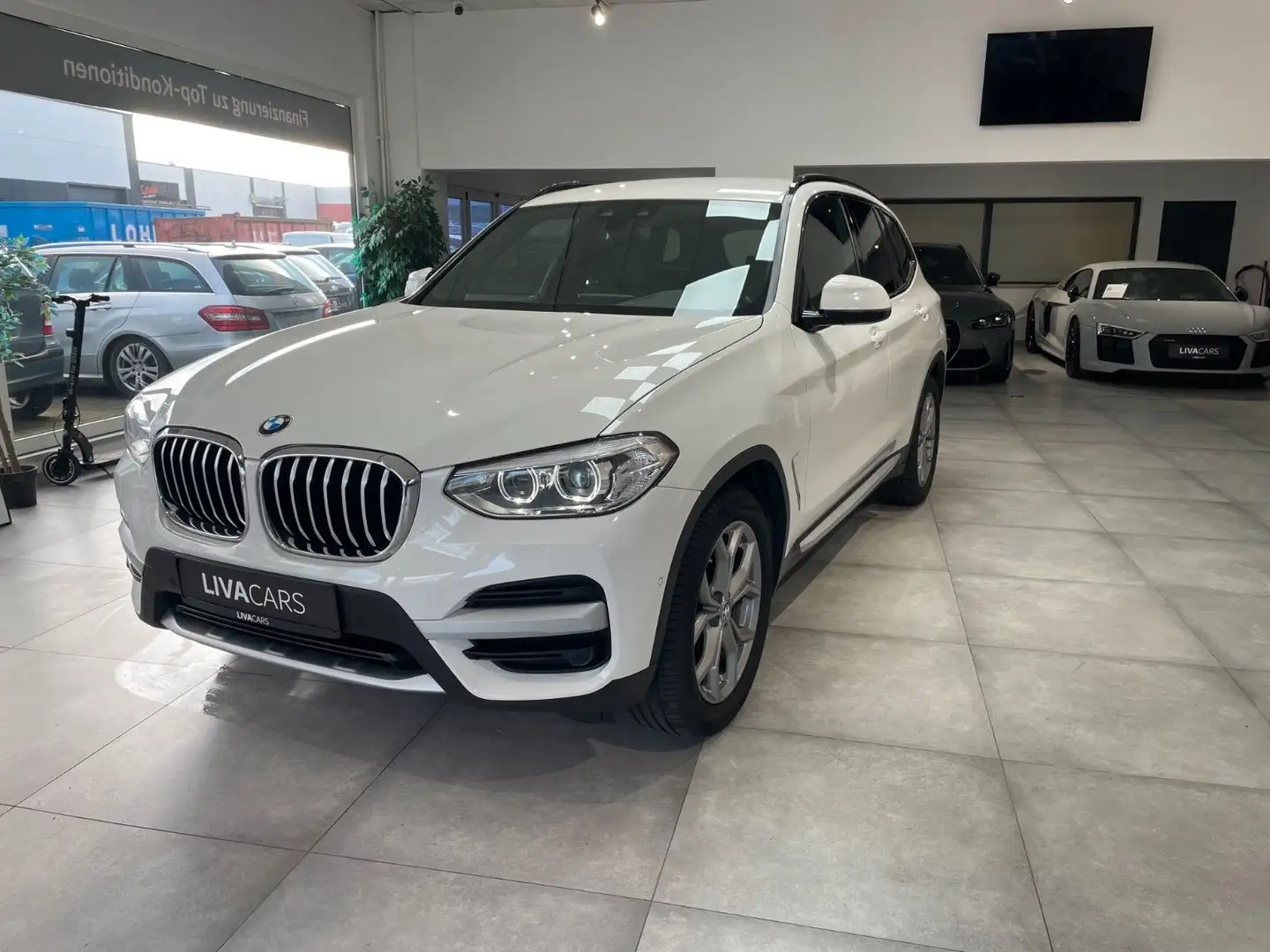 BMW X3 xDrive 20d xLine 1.Hand/AUT/LED/LiveTacho/TOP Weiß - 2