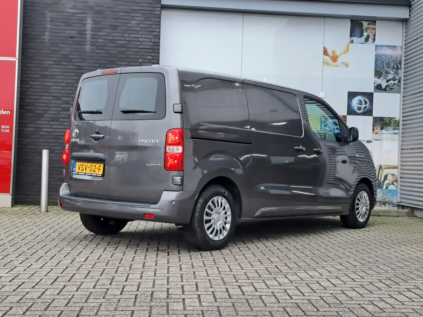 Toyota Proace Electric Worker Extra Range 75kWh Prof Automaat | Grey - 2