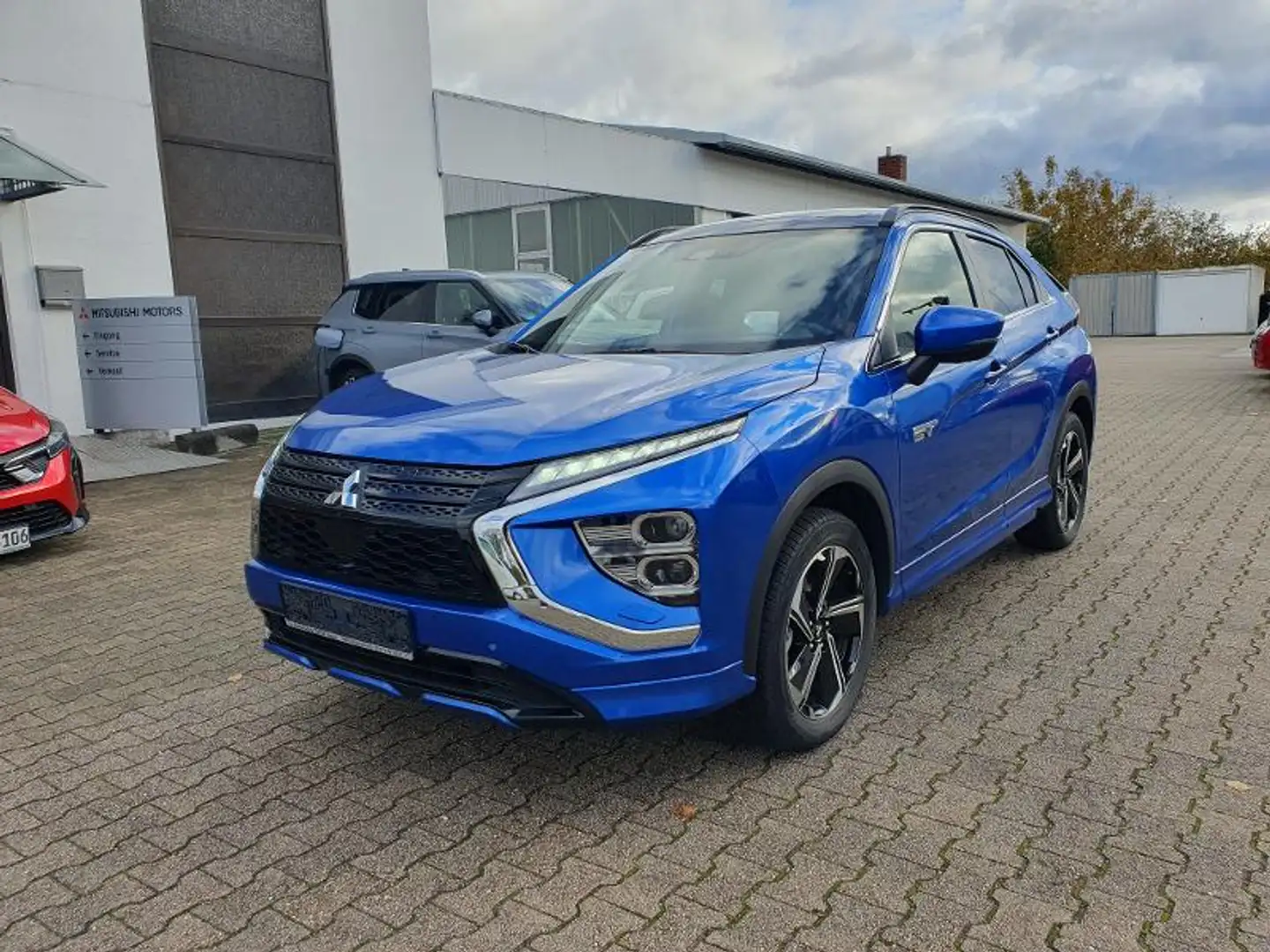 Mitsubishi Eclipse Cross Plug-in Hybrid TOP 4WD Blau - 1